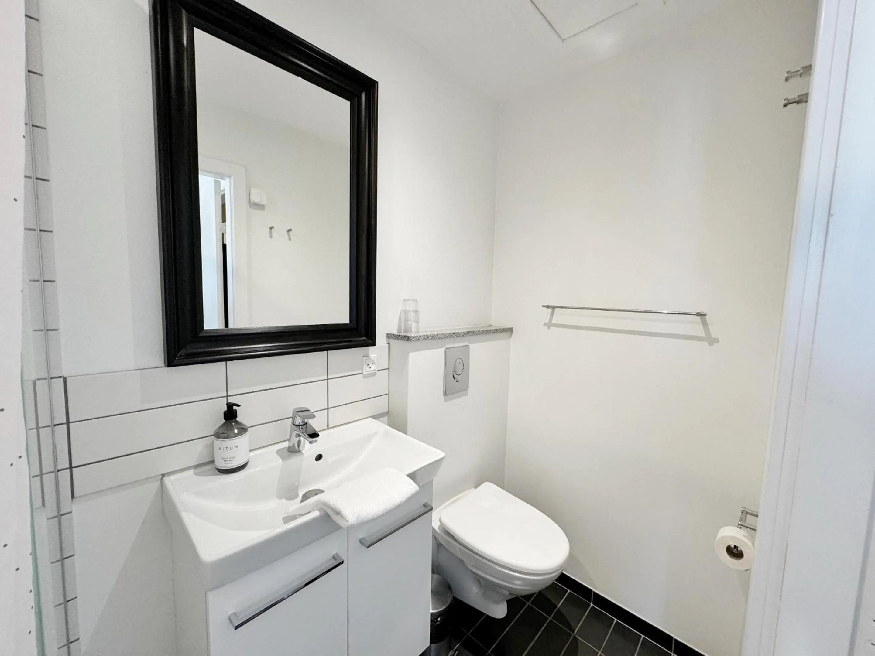 Toilet in Hotel Dagmar