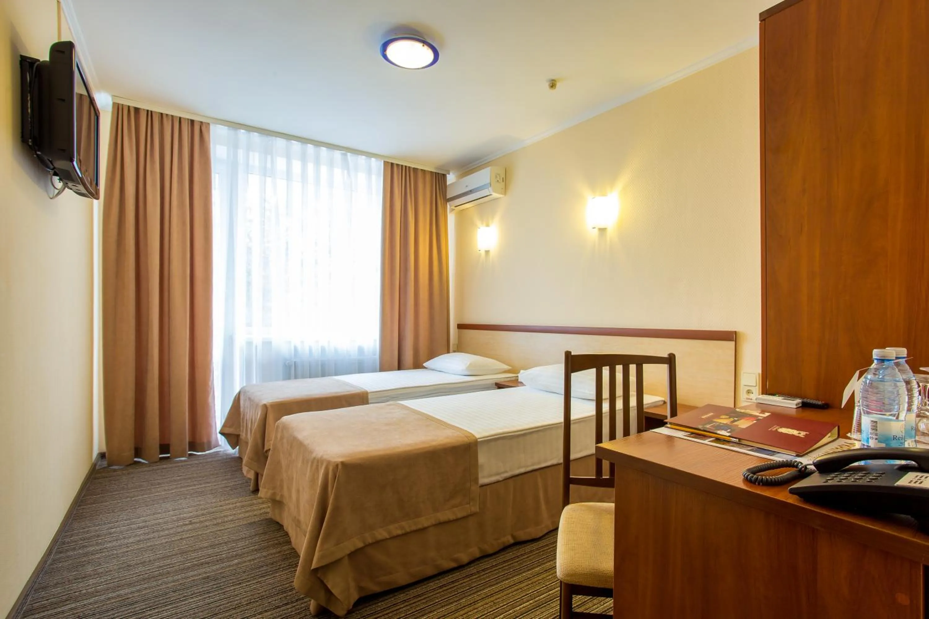 Standard Twin Room - single occupancy in Optima River Mykolaiv
