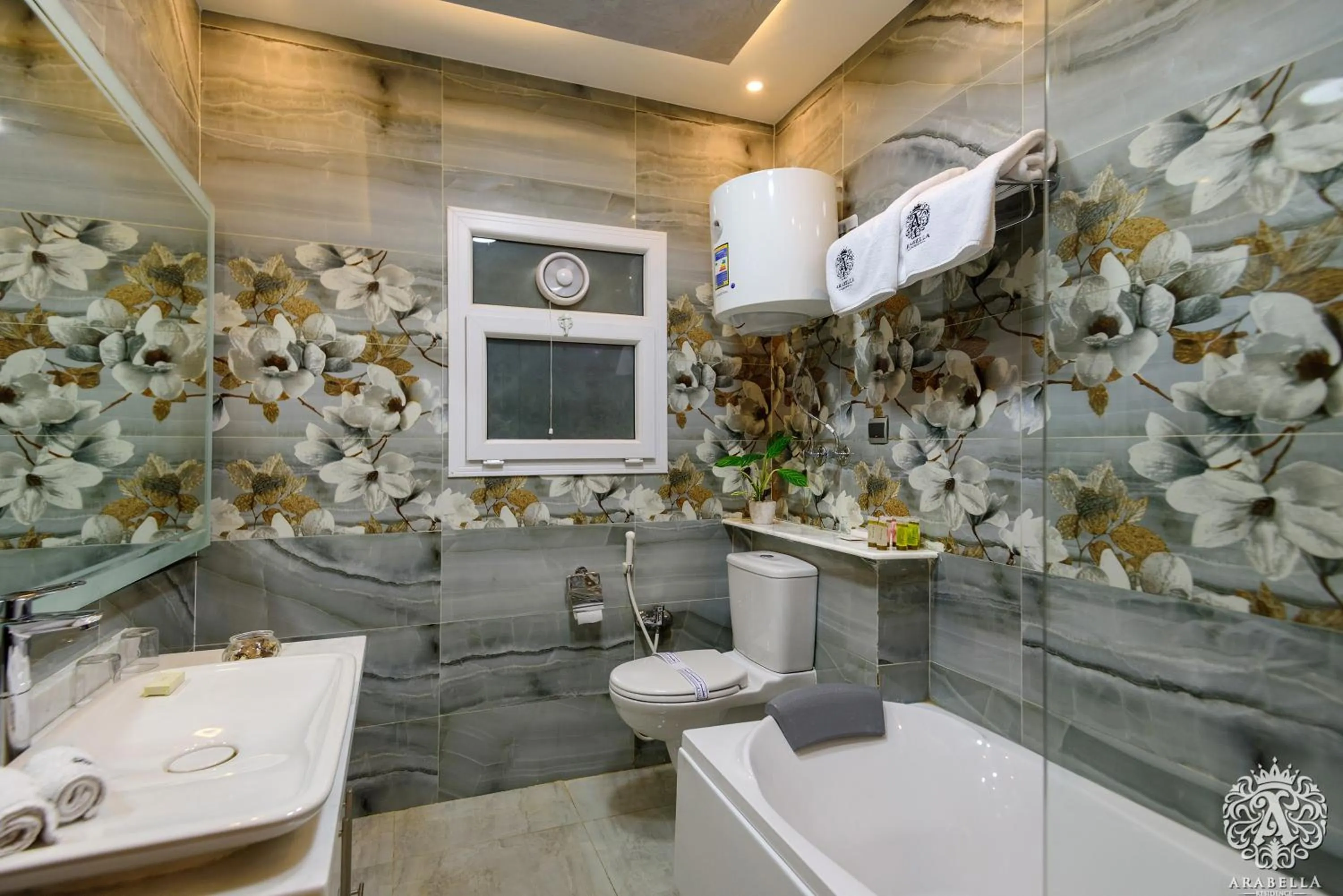 Shower in Arabella Residence