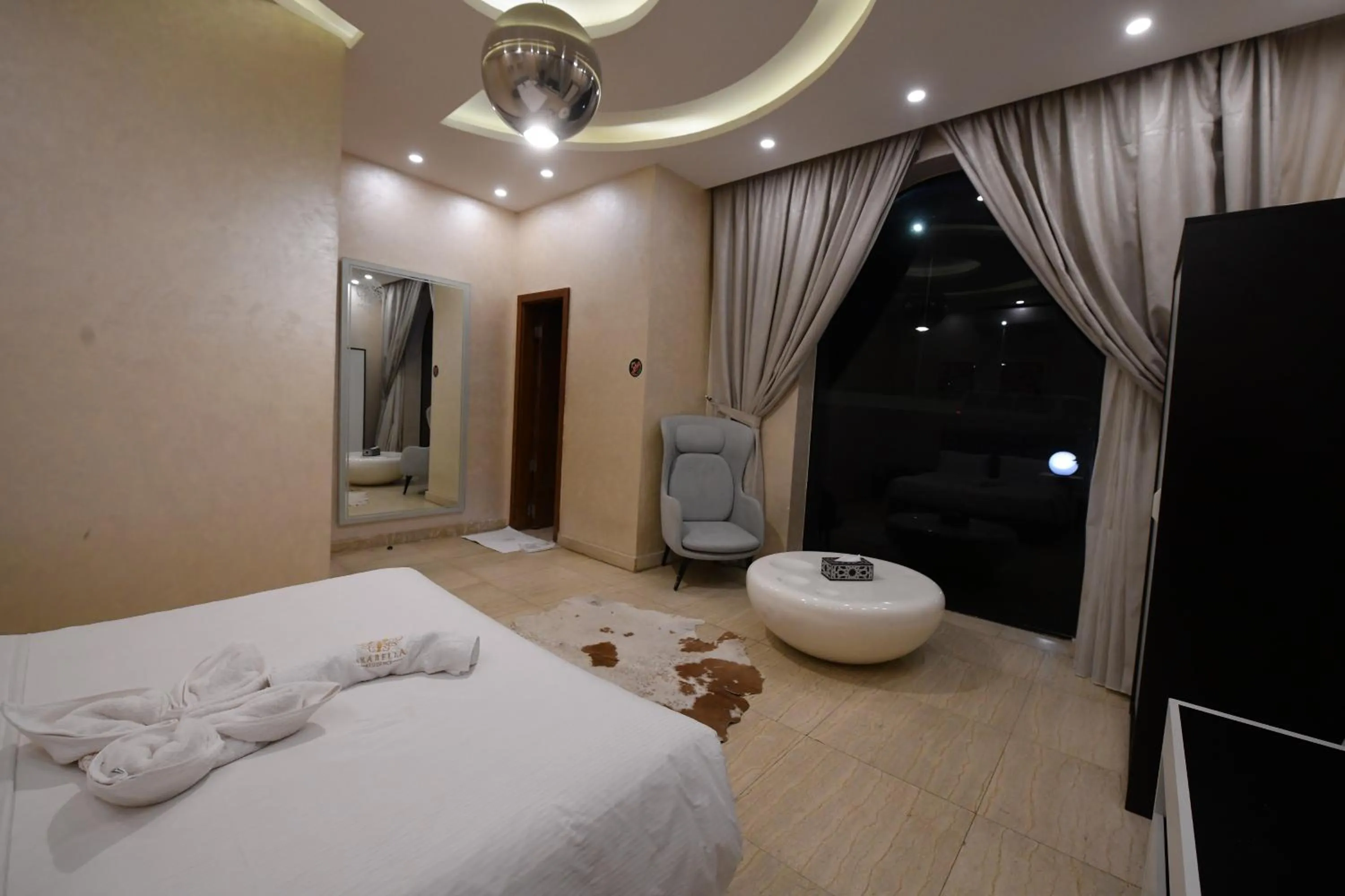 Night, Bed in Arabella Residence