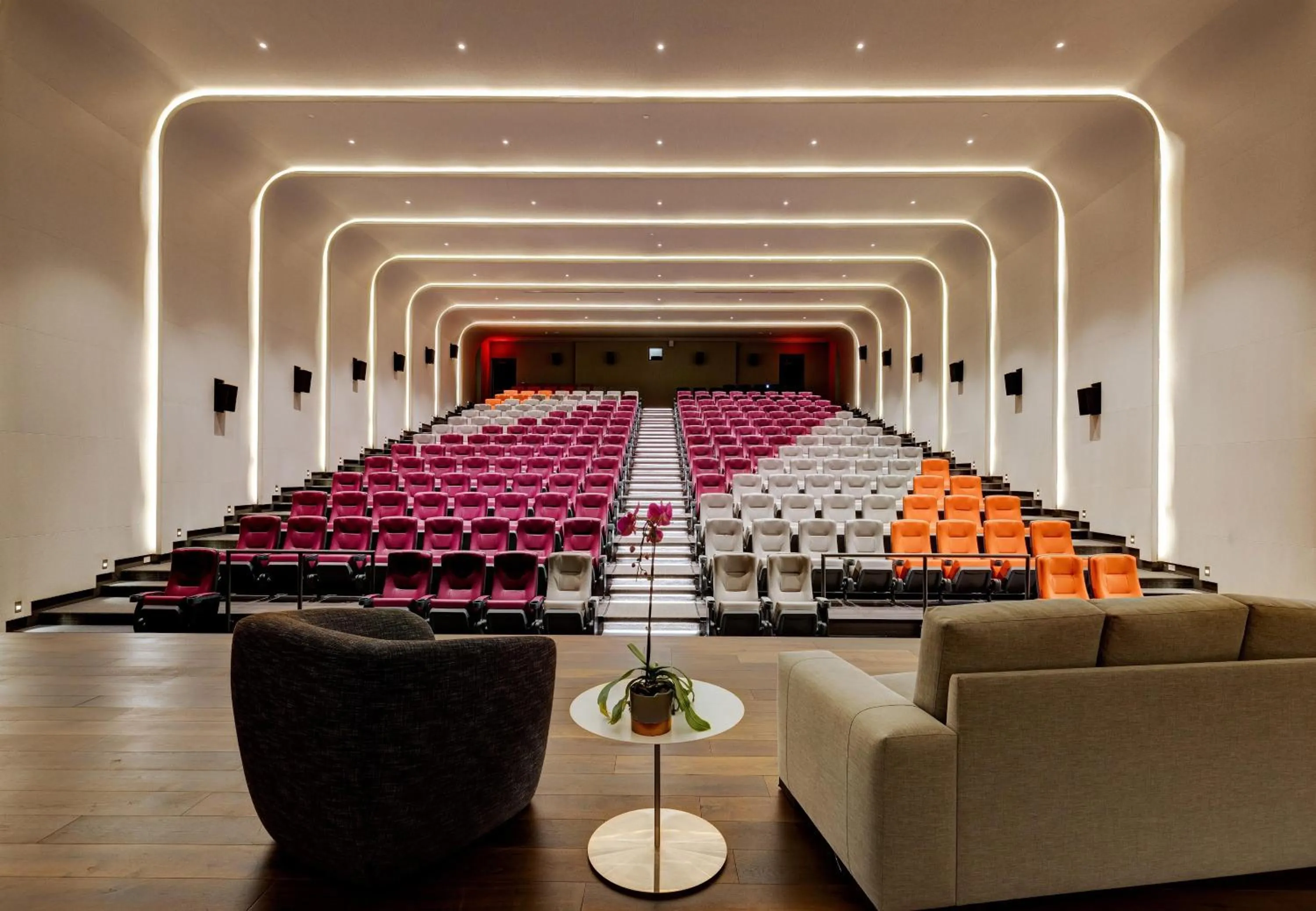 Meeting/conference room in Hotel X Toronto, a Destination by Hyatt Hotel