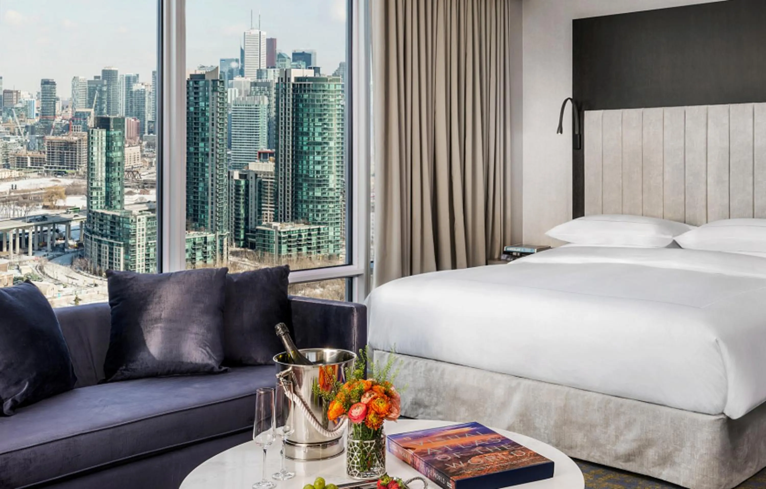 Bedroom, Bed in Hotel X Toronto, a Destination by Hyatt Hotel