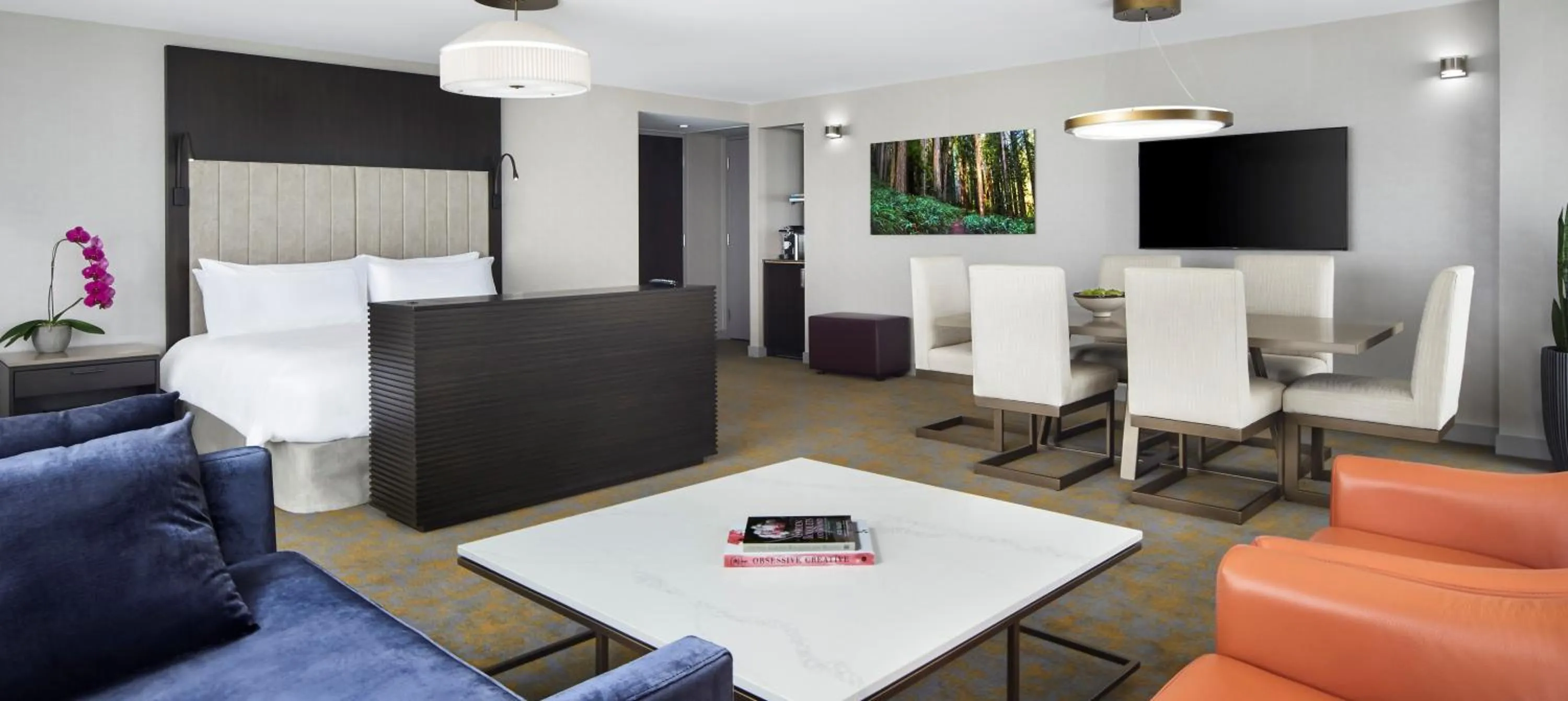 Bedroom, Bed in Hotel X Toronto, a Destination by Hyatt Hotel