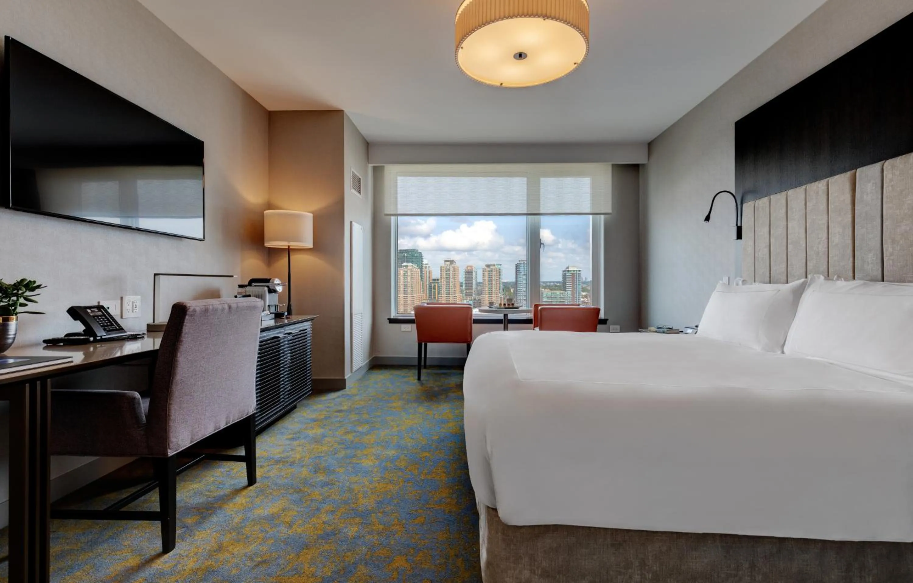 Bedroom, Bed in Hotel X Toronto, a Destination by Hyatt Hotel