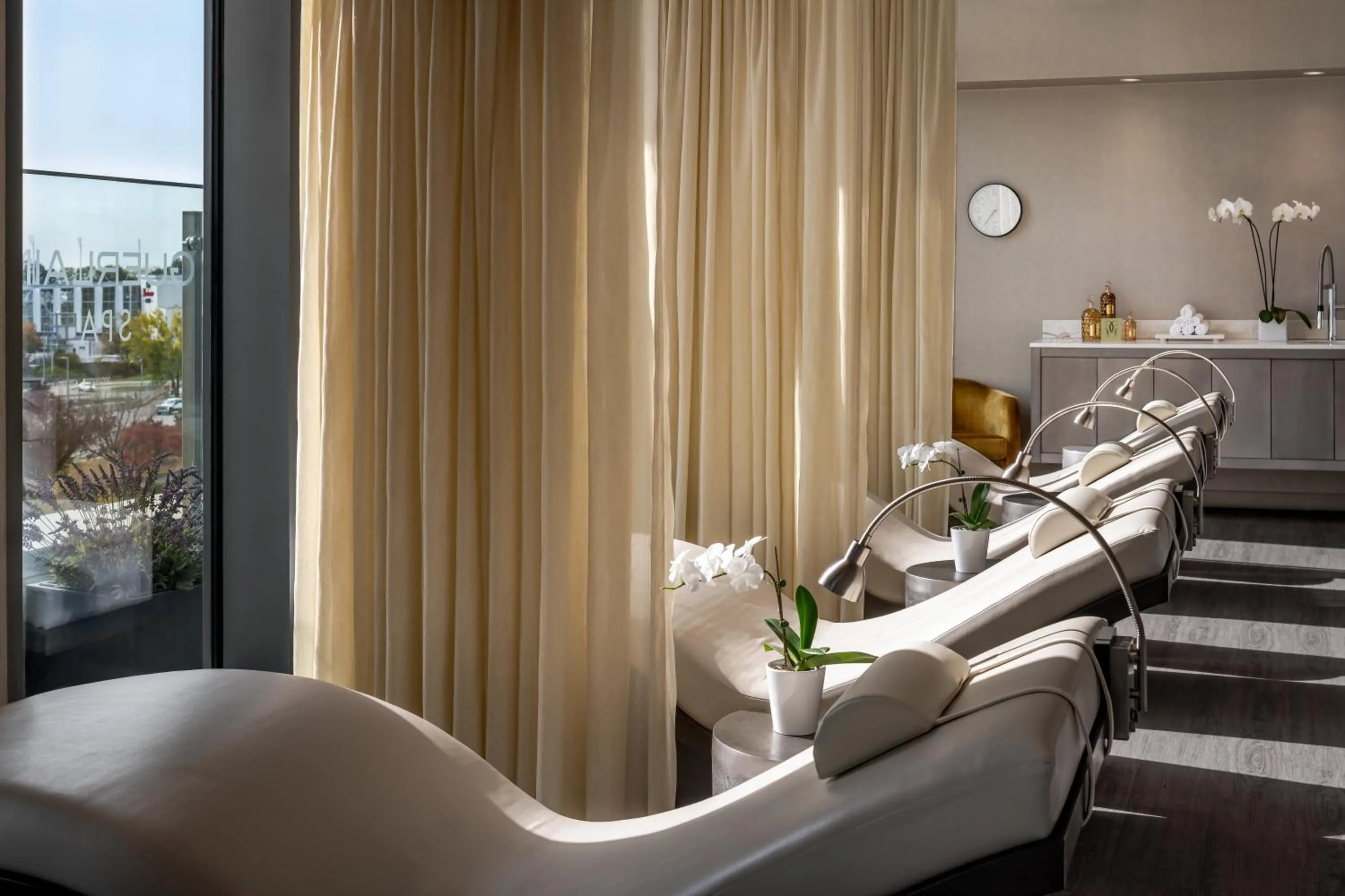 Massage in Hotel X Toronto, a Destination by Hyatt Hotel