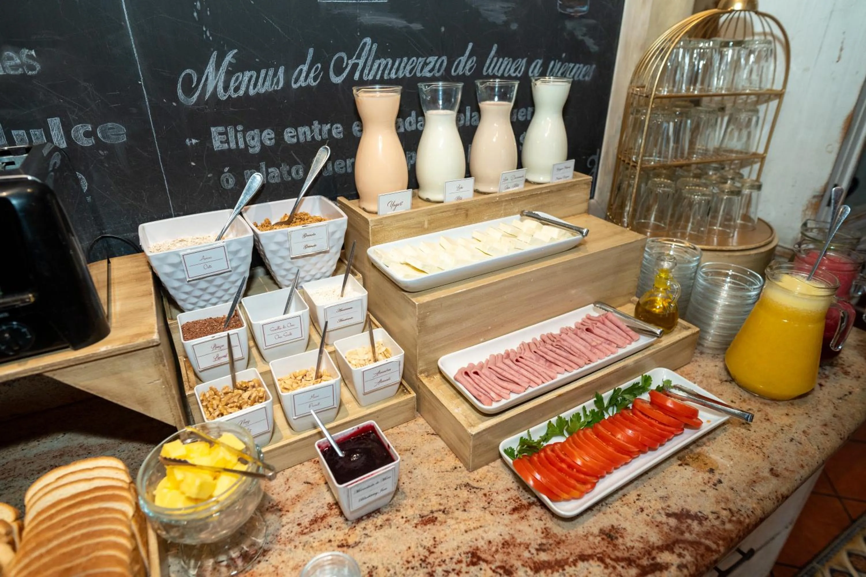 Buffet breakfast in Hotel Boutique Santa Lucia