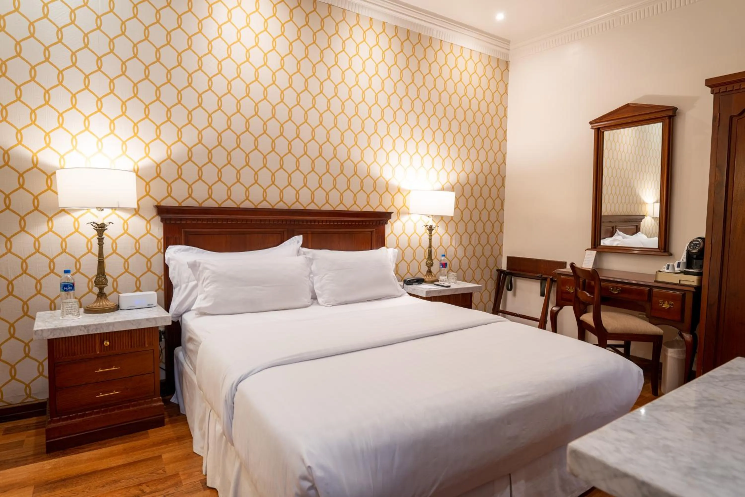 Bedroom, Bed in Hotel Boutique Santa Lucia