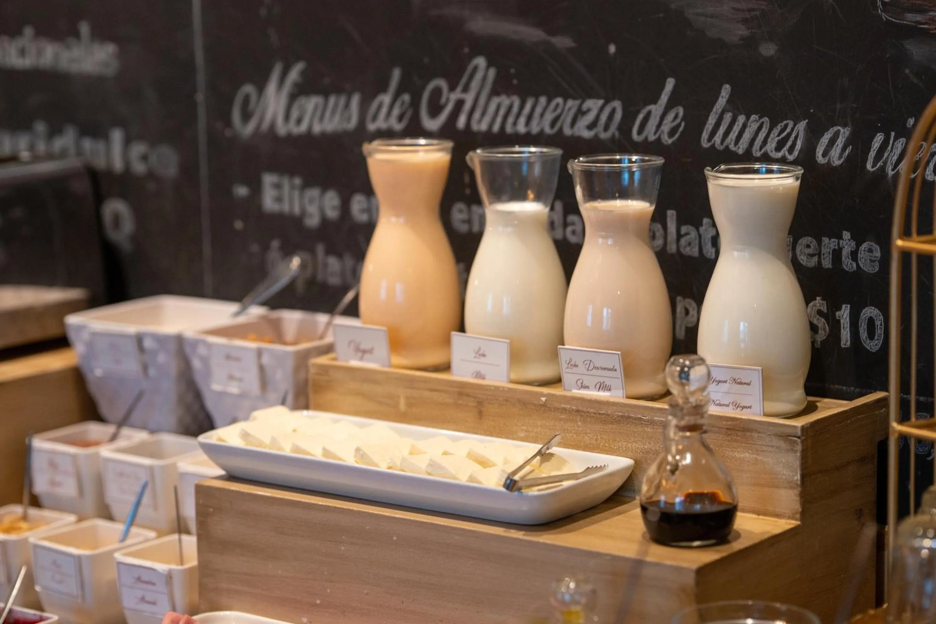 Food and drinks in Hotel Boutique Santa Lucia