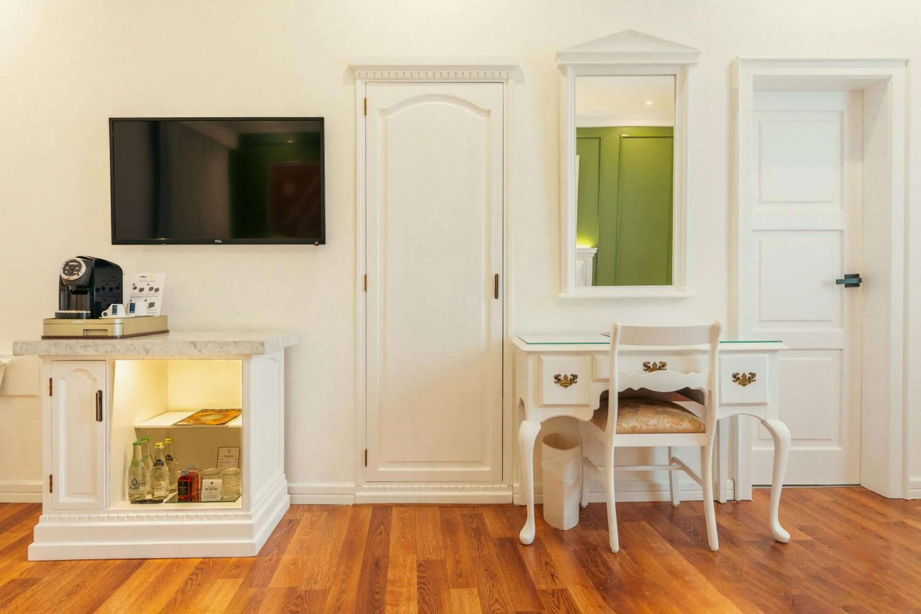 TV and multimedia in Hotel Boutique Santa Lucia