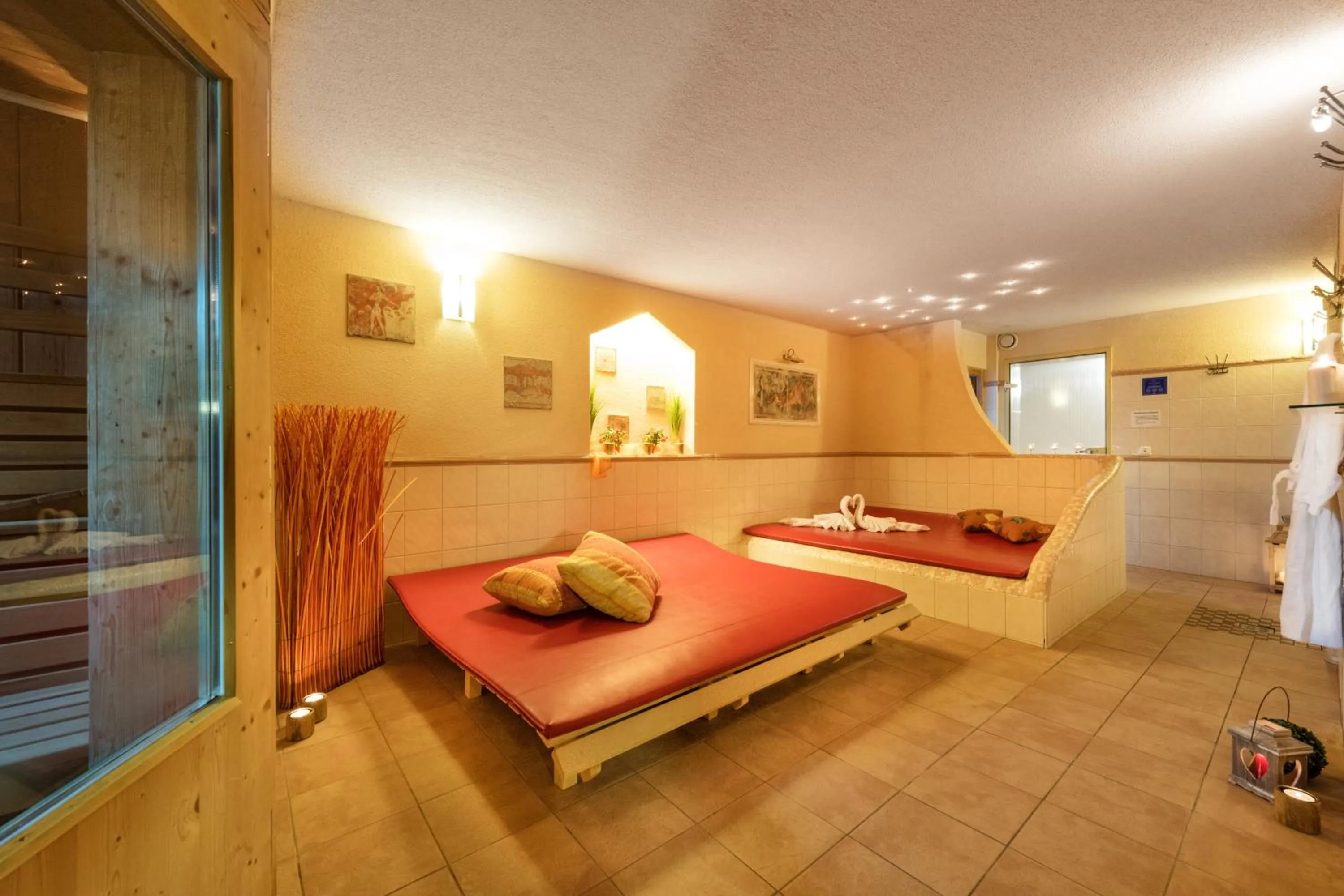 Sauna, Bed in Hotel Lohninger-Schober 3 Stern Superior