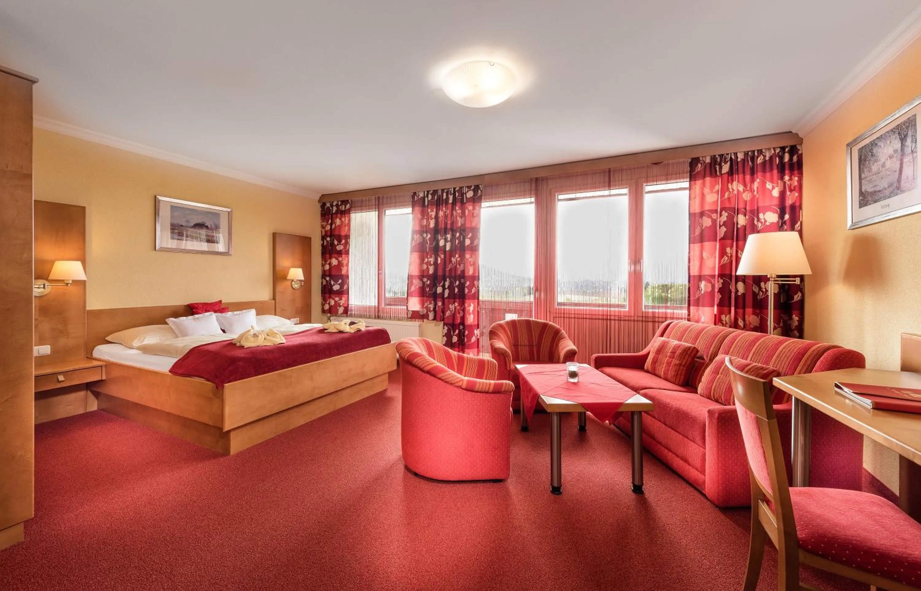 Photo of the whole room, Bed in Hotel Lohninger-Schober 3 Stern Superior