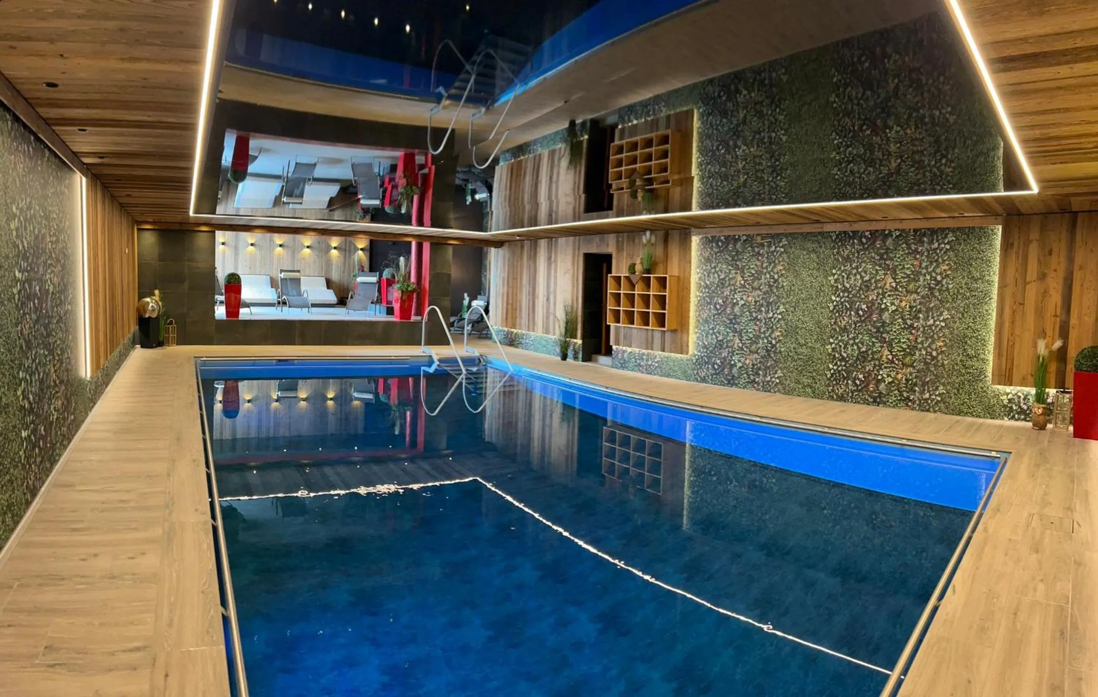 Swimming pool in Hotel Lohninger-Schober 3 Stern Superior