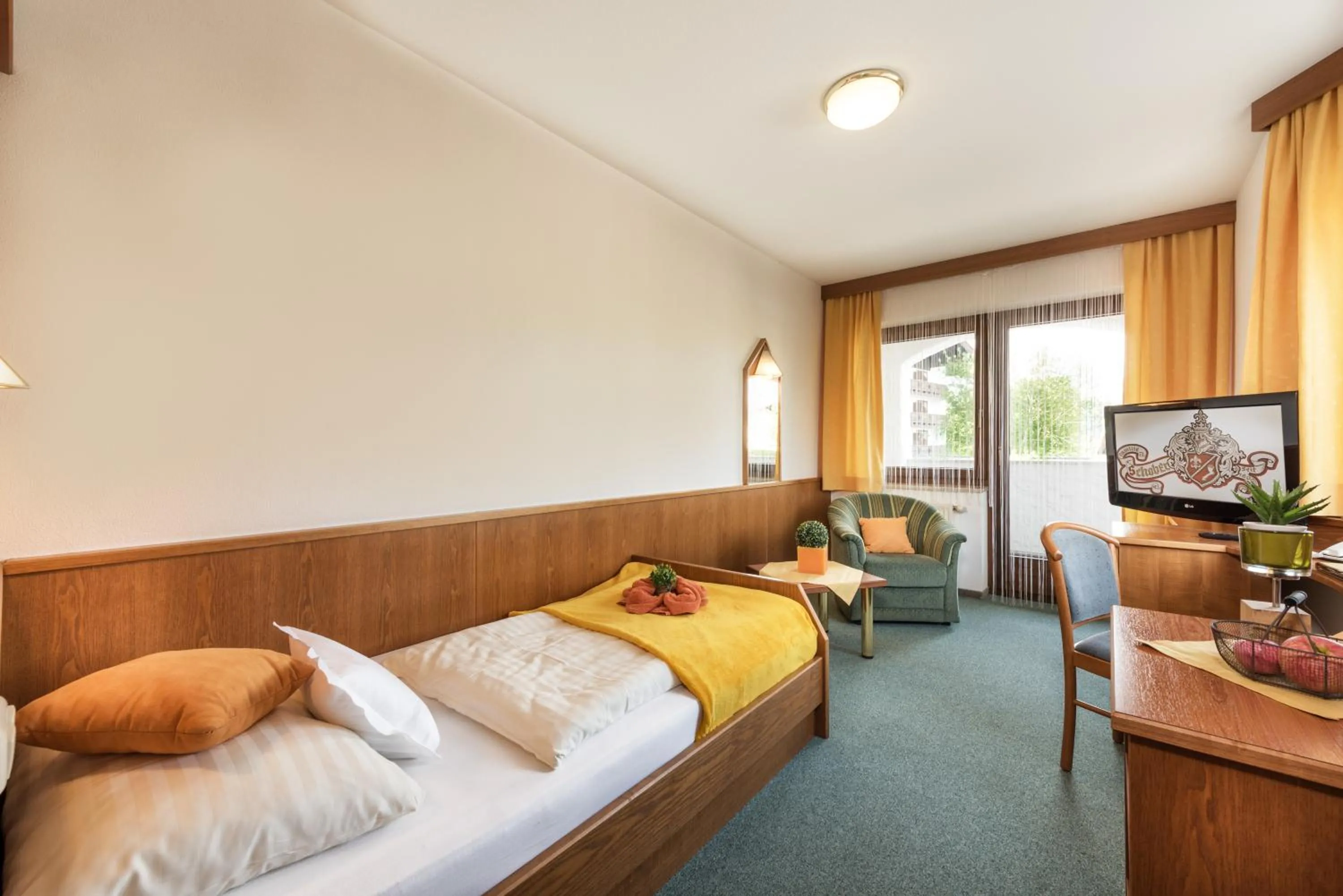 Photo of the whole room, Bed in Hotel Lohninger-Schober 3 Stern Superior