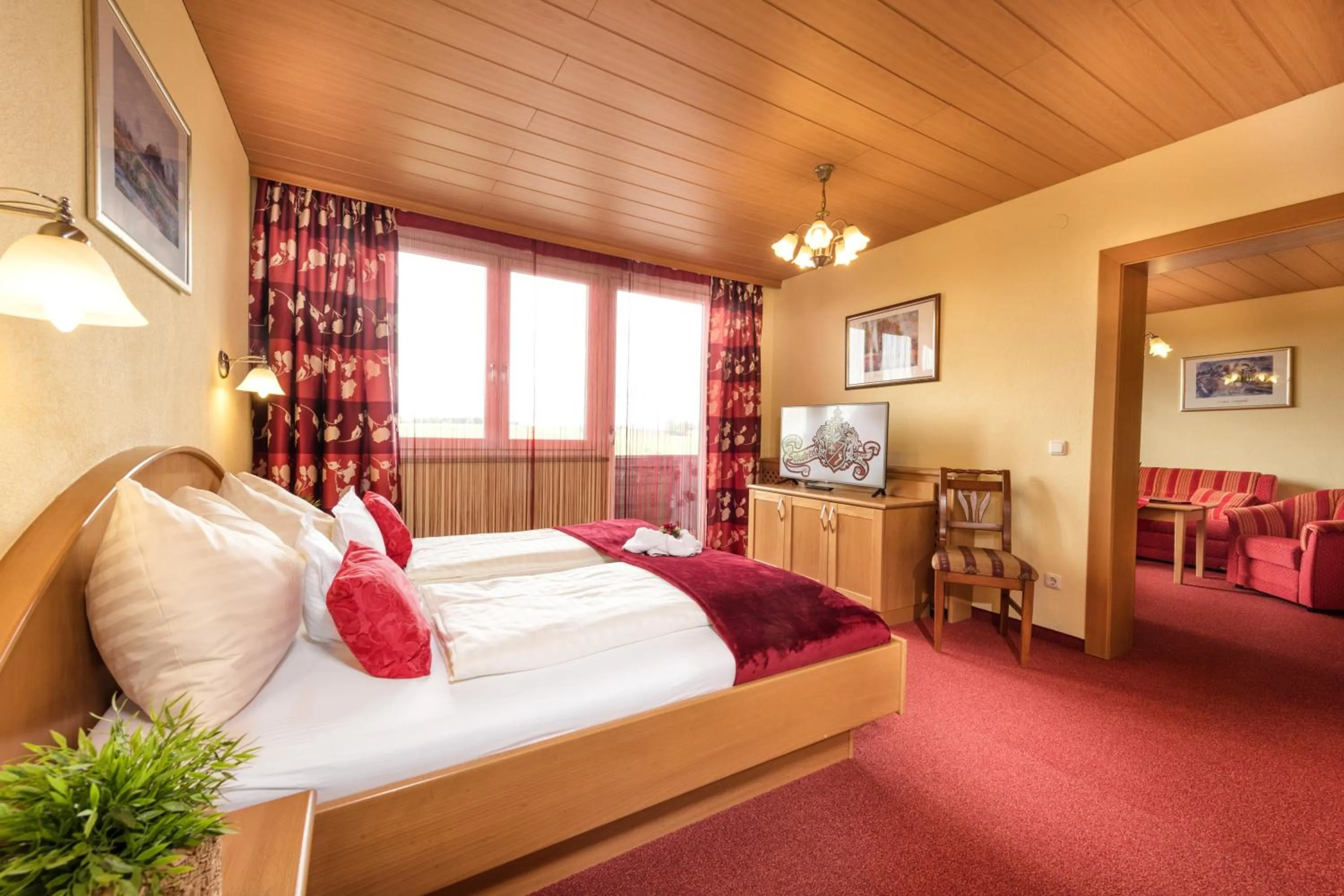 Photo of the whole room, Bed in Hotel Lohninger-Schober 3 Stern Superior