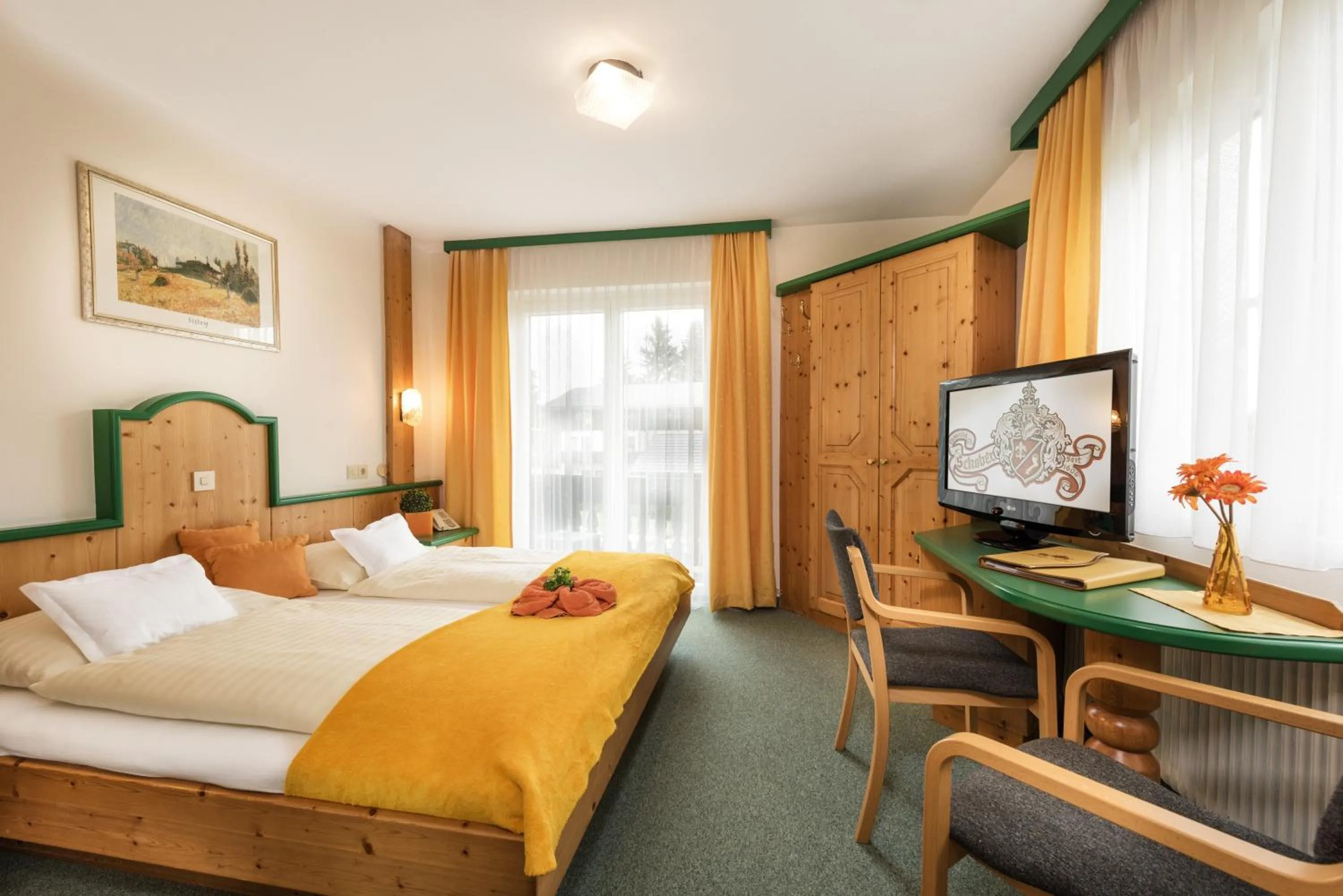 Bedroom, Bed in Hotel Lohninger-Schober 3 Stern Superior