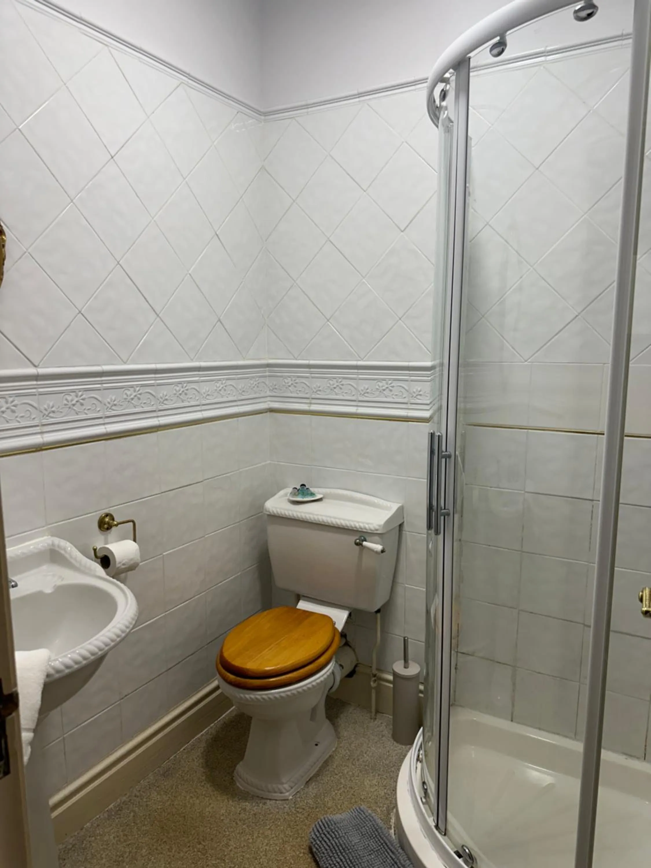 Shower in The Old Poets' Corner