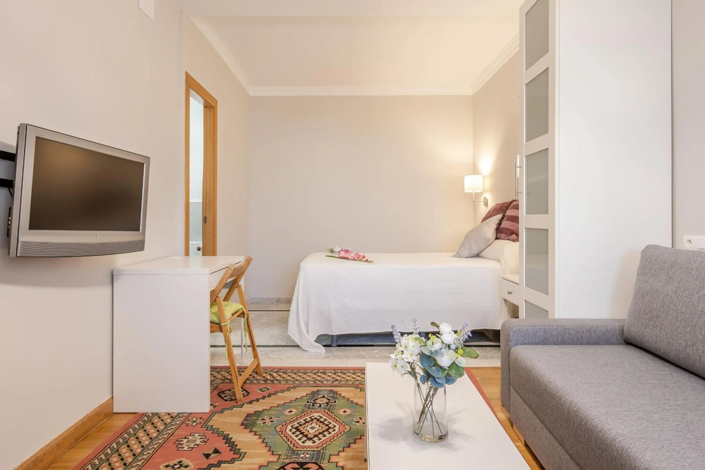 Double Room with Garden View - single occupancy in Senderos de la Alhambra