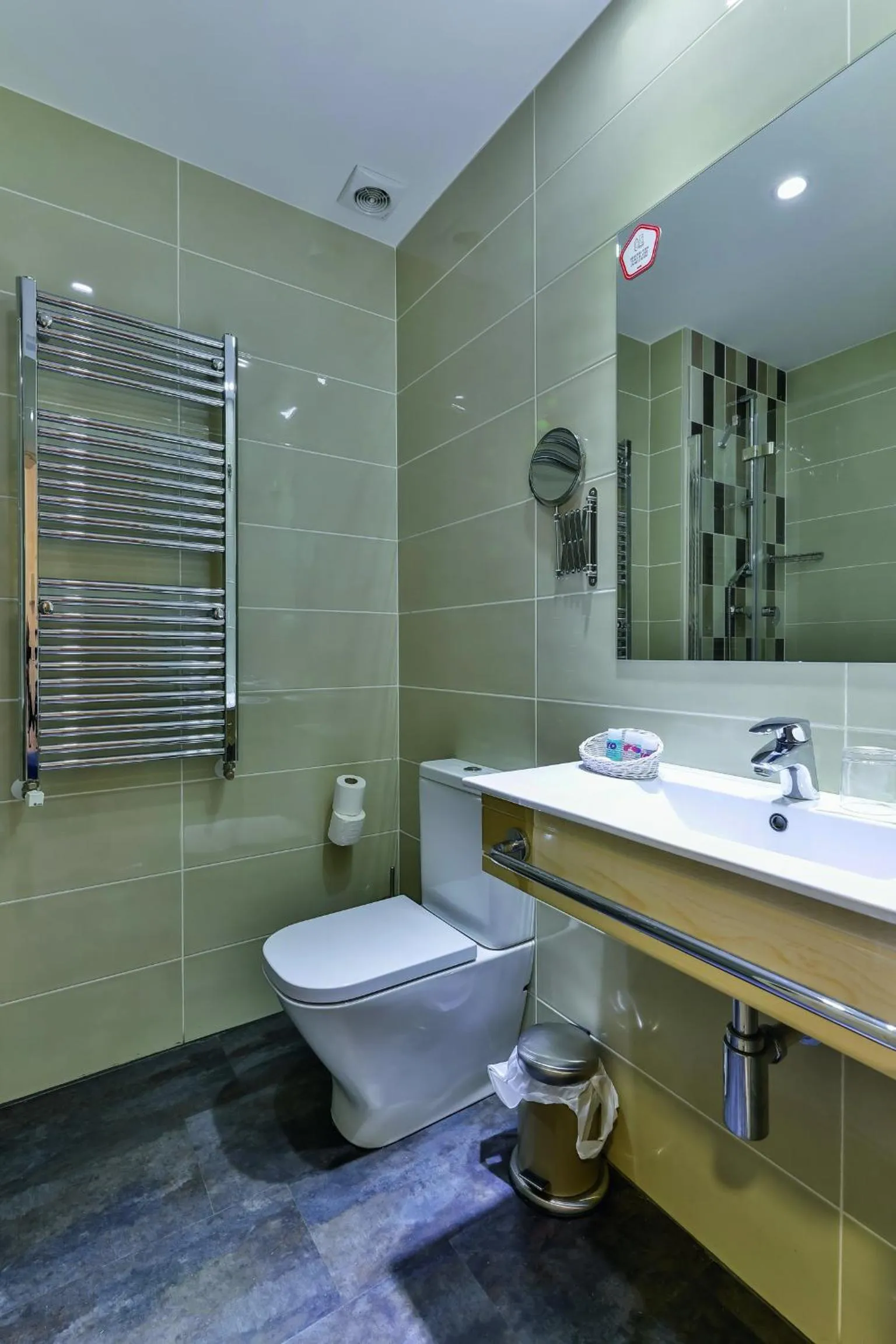 Bathroom in Hostal La Chata by Vivere Stays