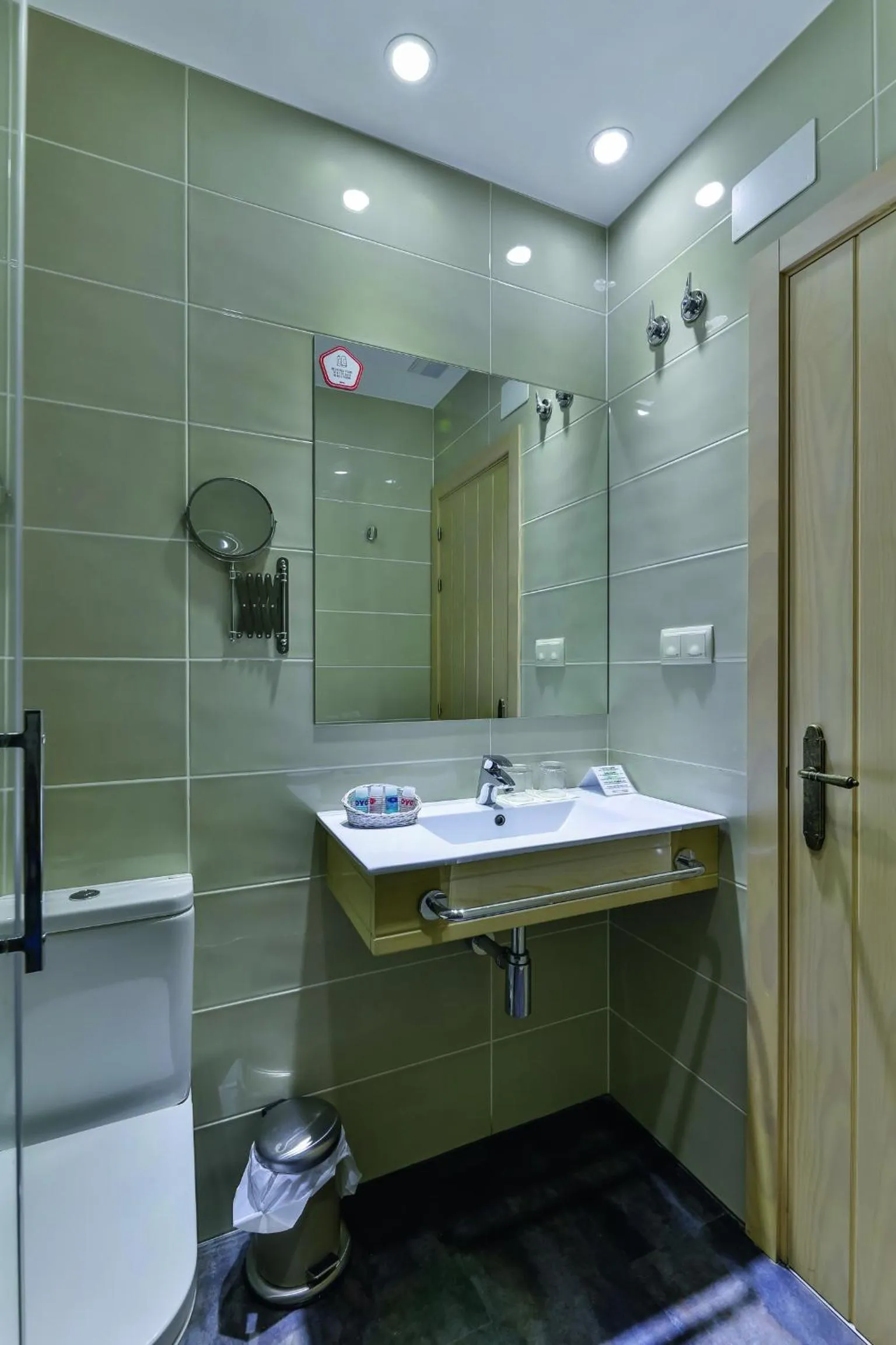 Bathroom in Hostal La Chata by Vivere Stays