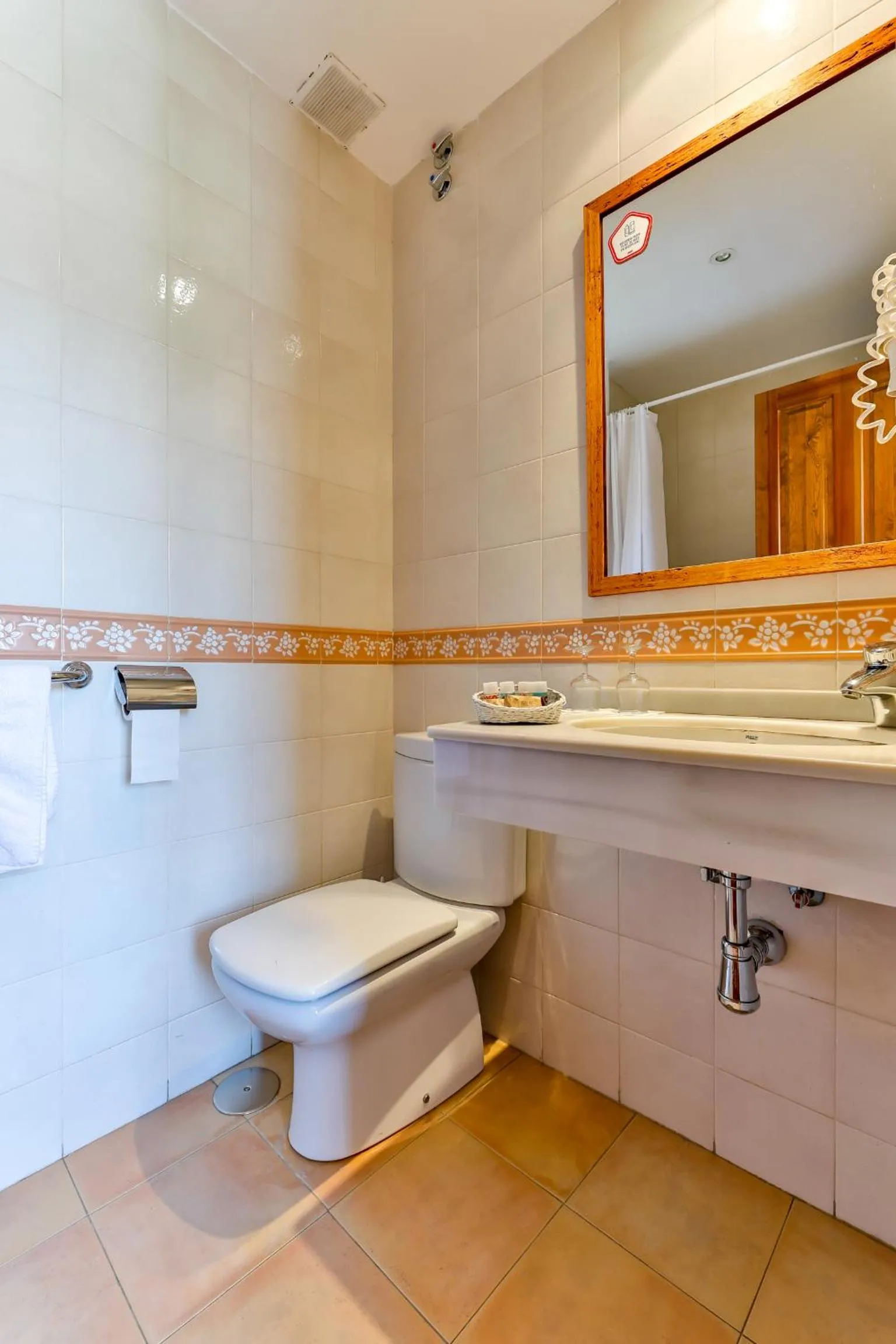 Bathroom in Casa Rural La Chata by Vivere Stays