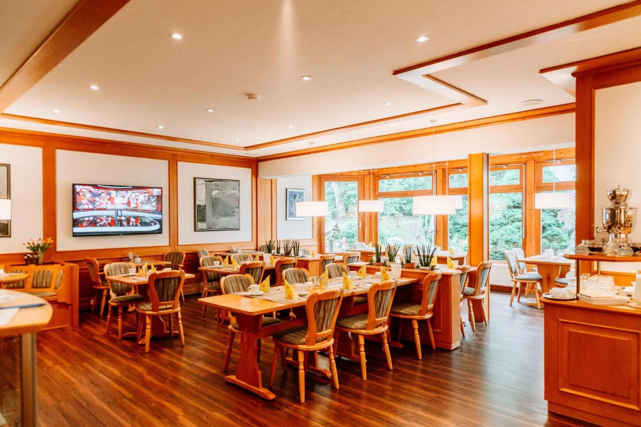 Restaurant/places to eat in Hotel Hasselhof Garni Vier Sterne