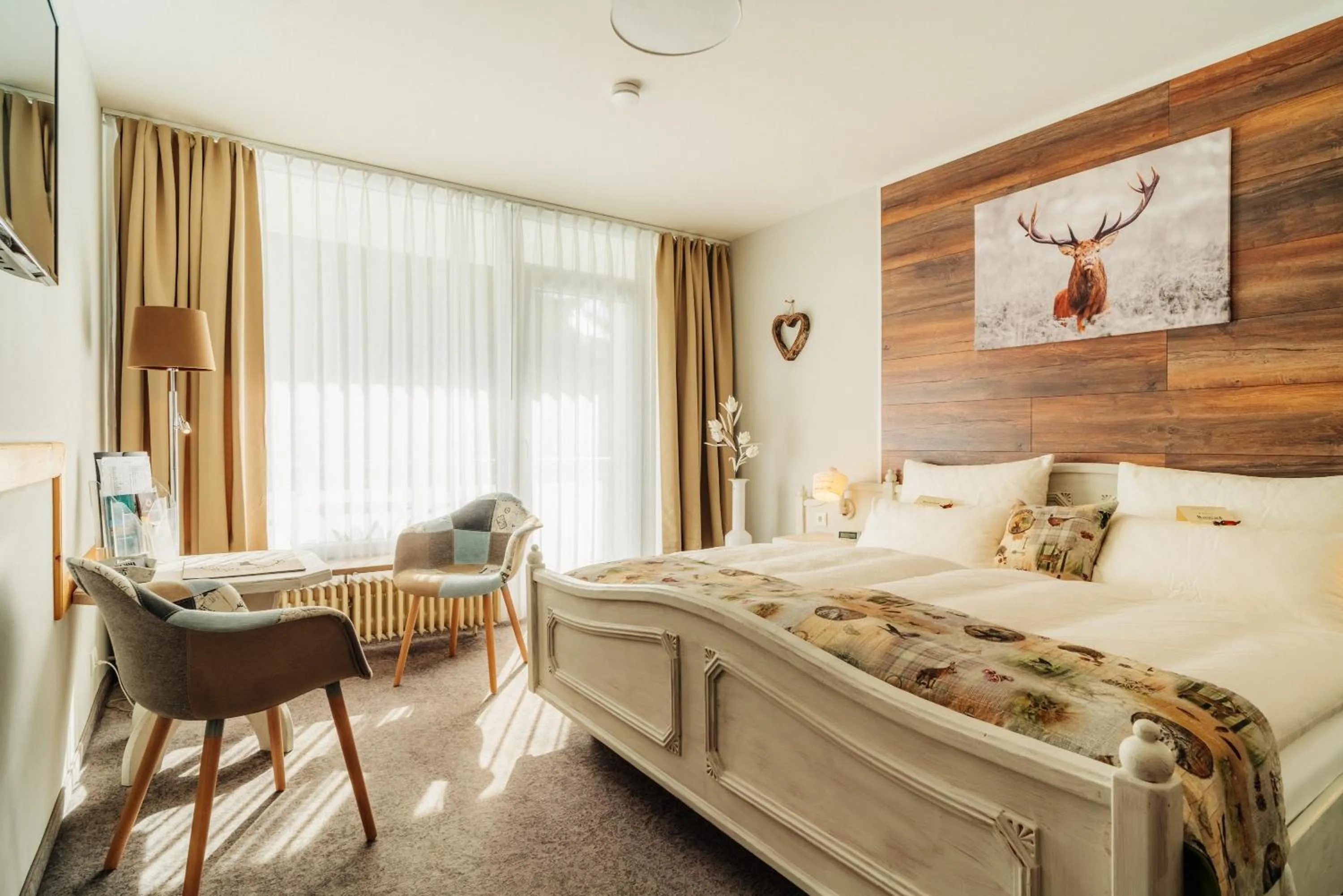 Decorative detail, Bed in Hotel Hasselhof Garni Vier Sterne