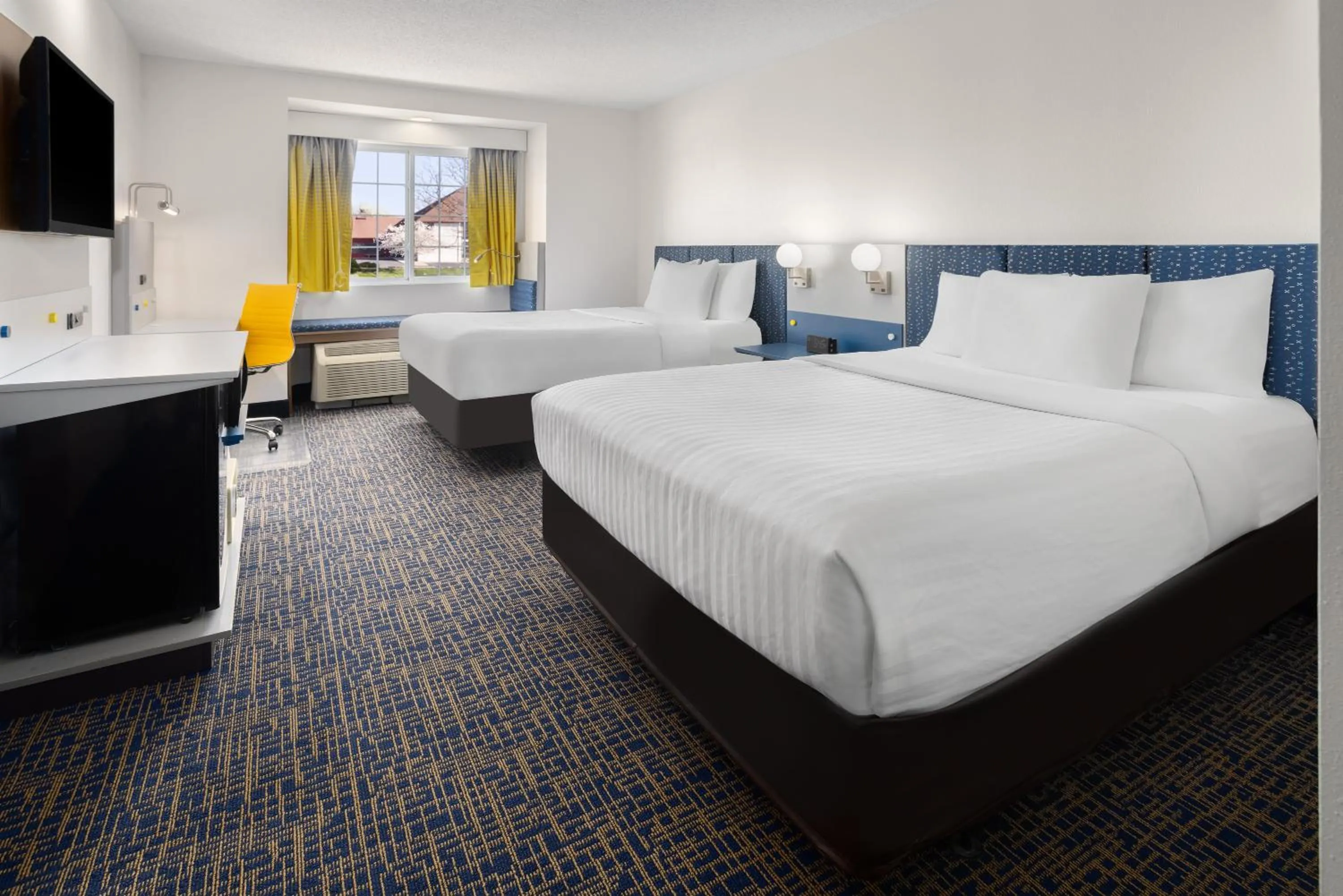 Bedroom, Bed in Microtel Inn and Suites Dover