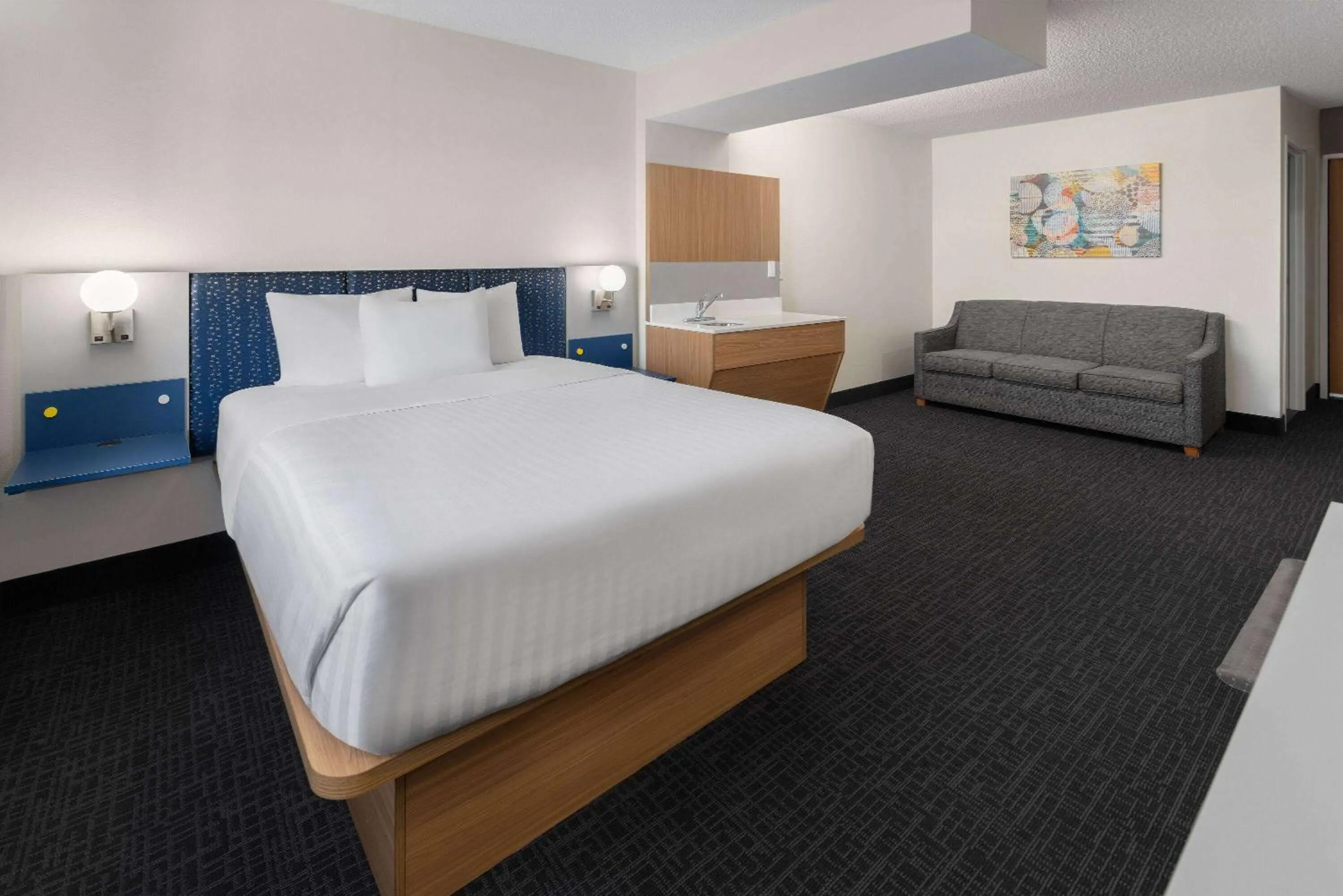 Photo of the whole room, Bed in Microtel Inn and Suites Dover