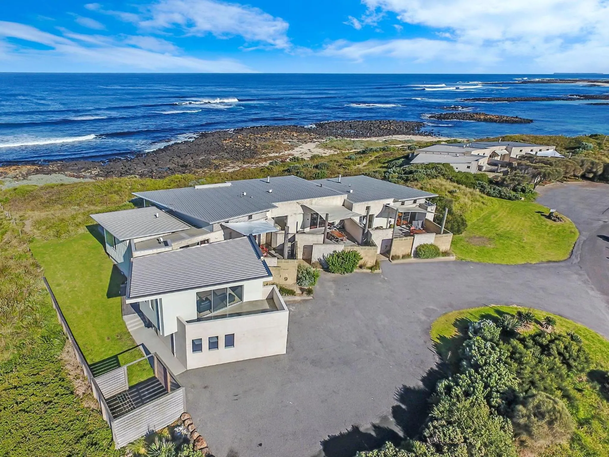 Hearns Beachside Villa 2