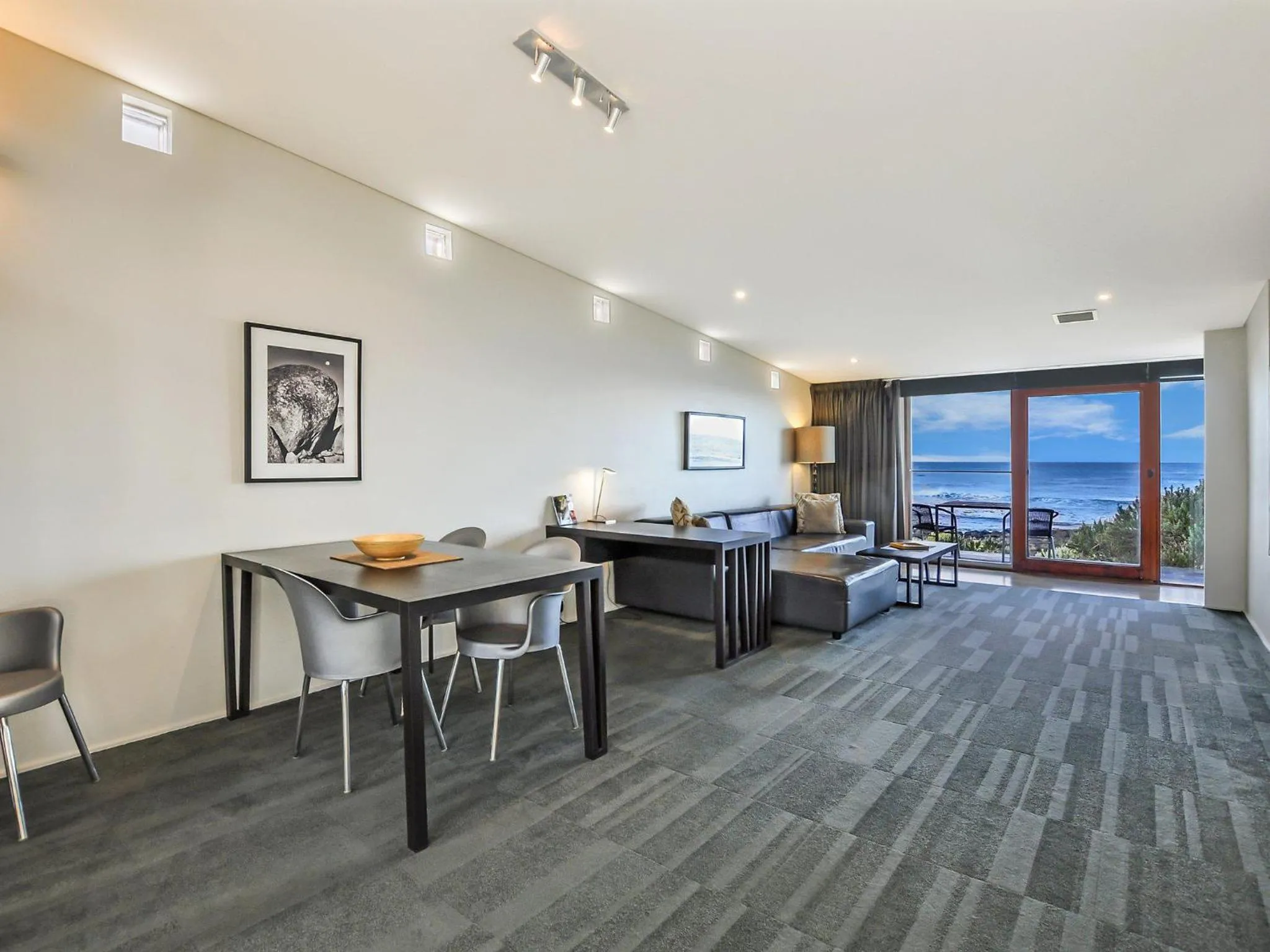 Hearns Beachside Villa 2