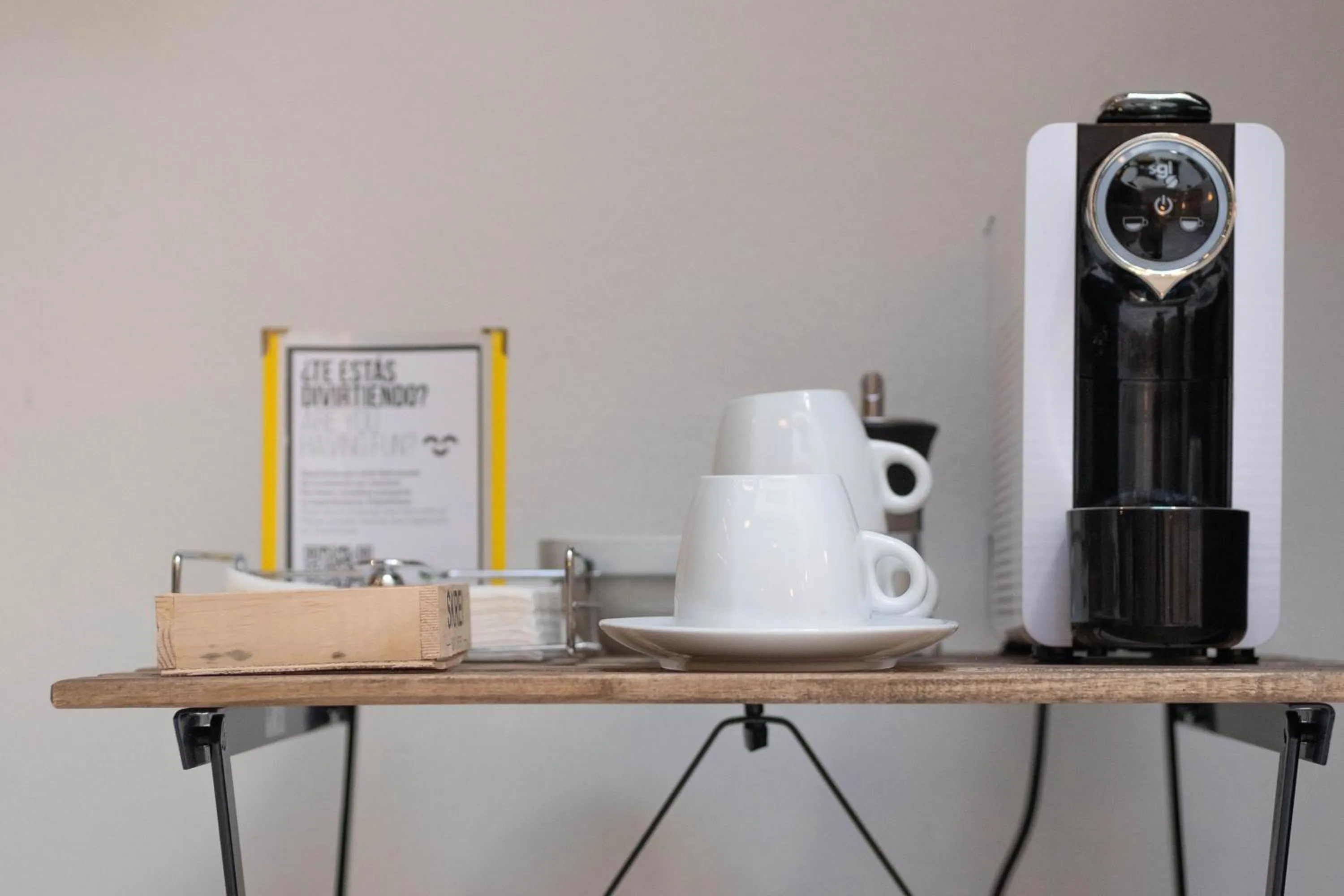 Coffee/tea facilities in U-Sense For You Hostel Sevilla