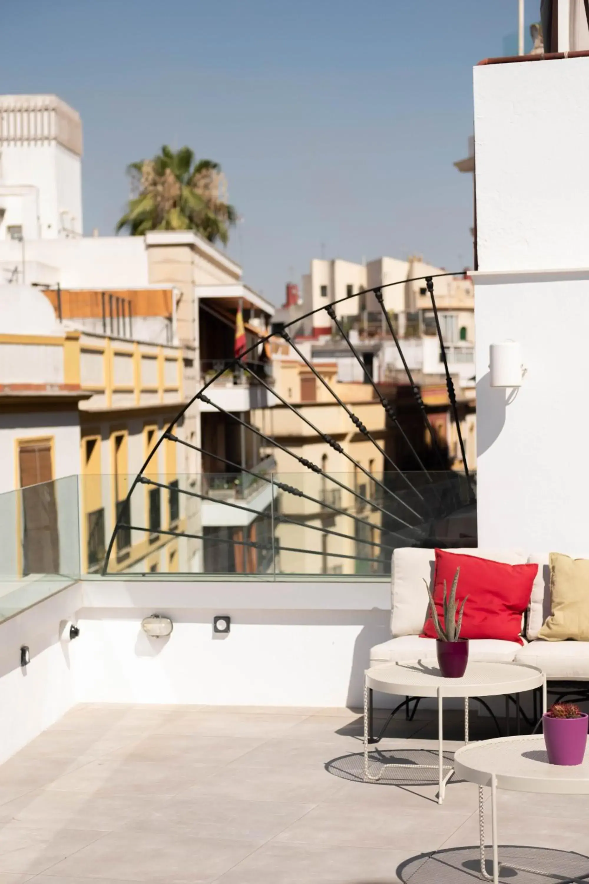 Property building in U-Sense For You Hostel Sevilla Property building in U-Sense For You Hostel Sevilla