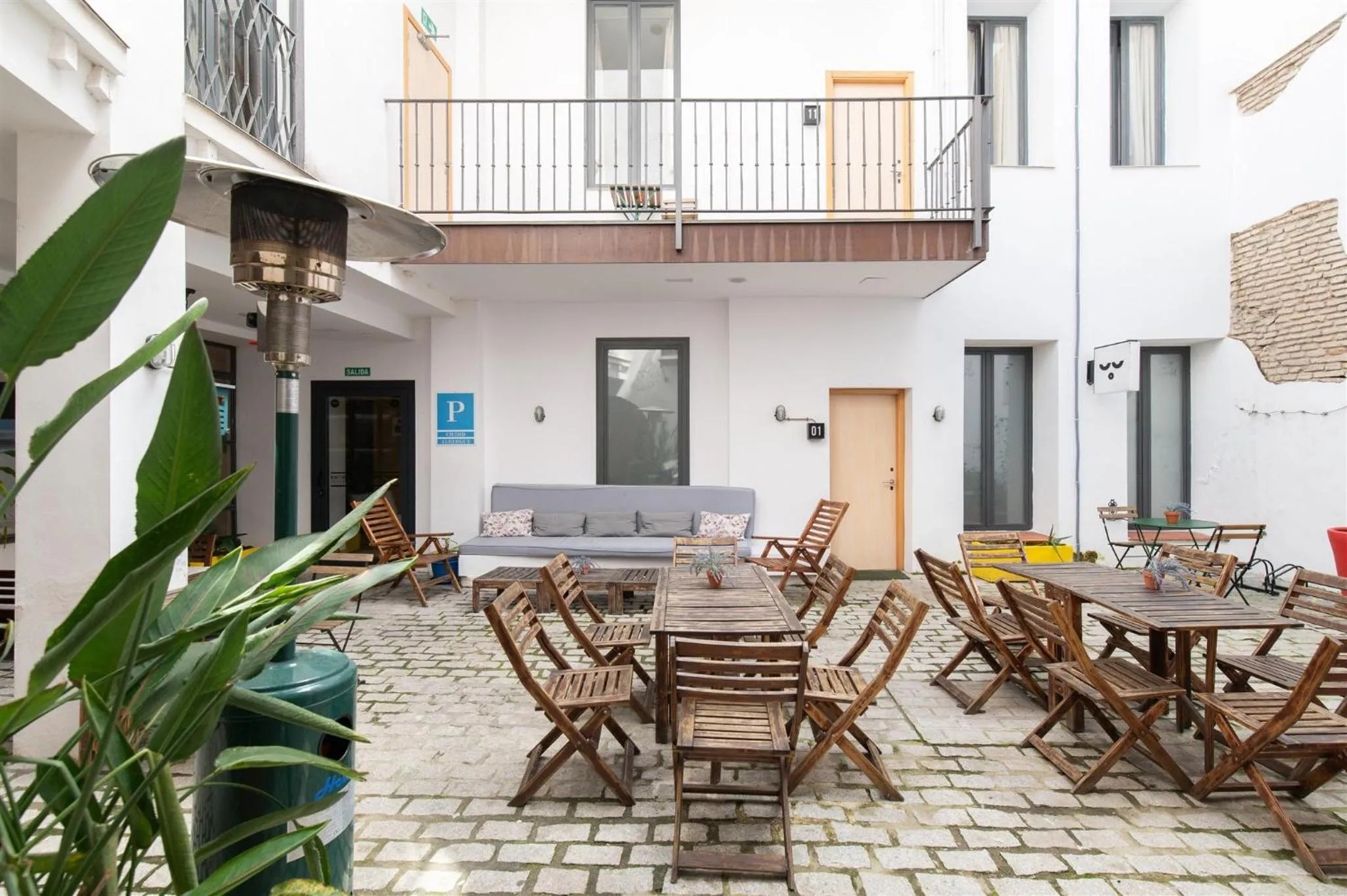 Patio in U-Sense For You Hostel Sevilla