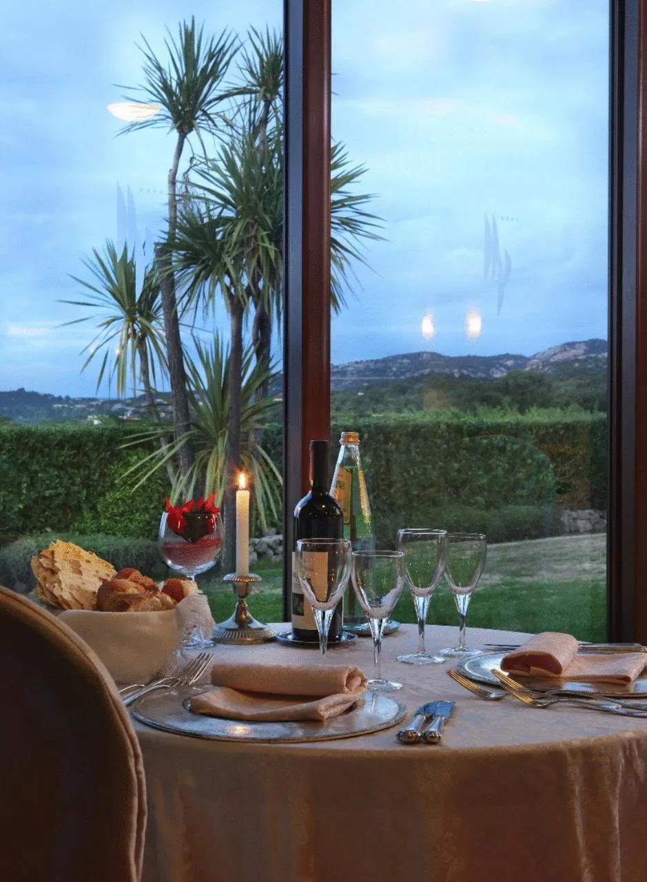 Restaurant/places to eat in Hotel Pulicinu