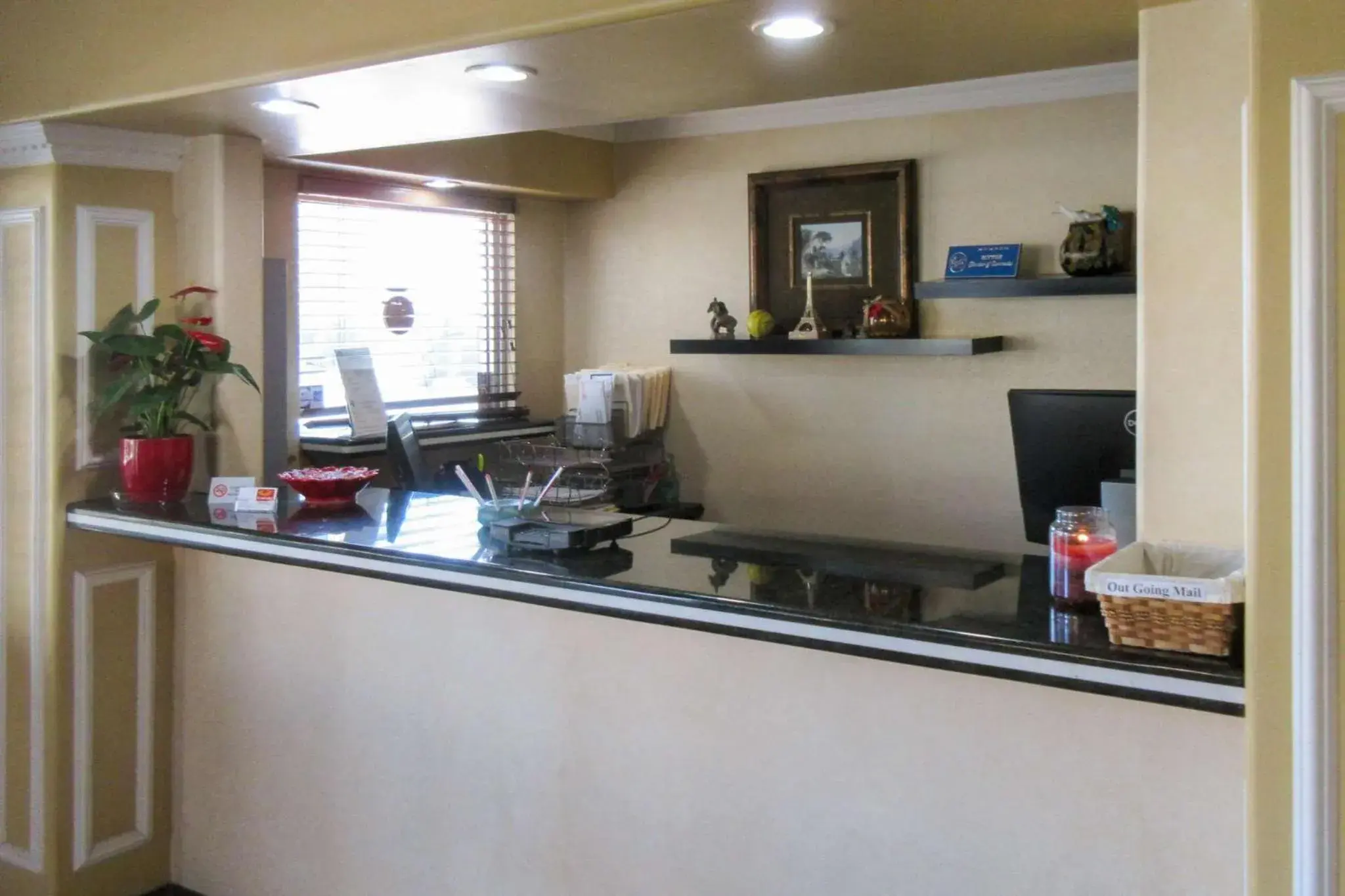 Lobby or reception in Econo Lodge Lobby or reception in Econo Lodge