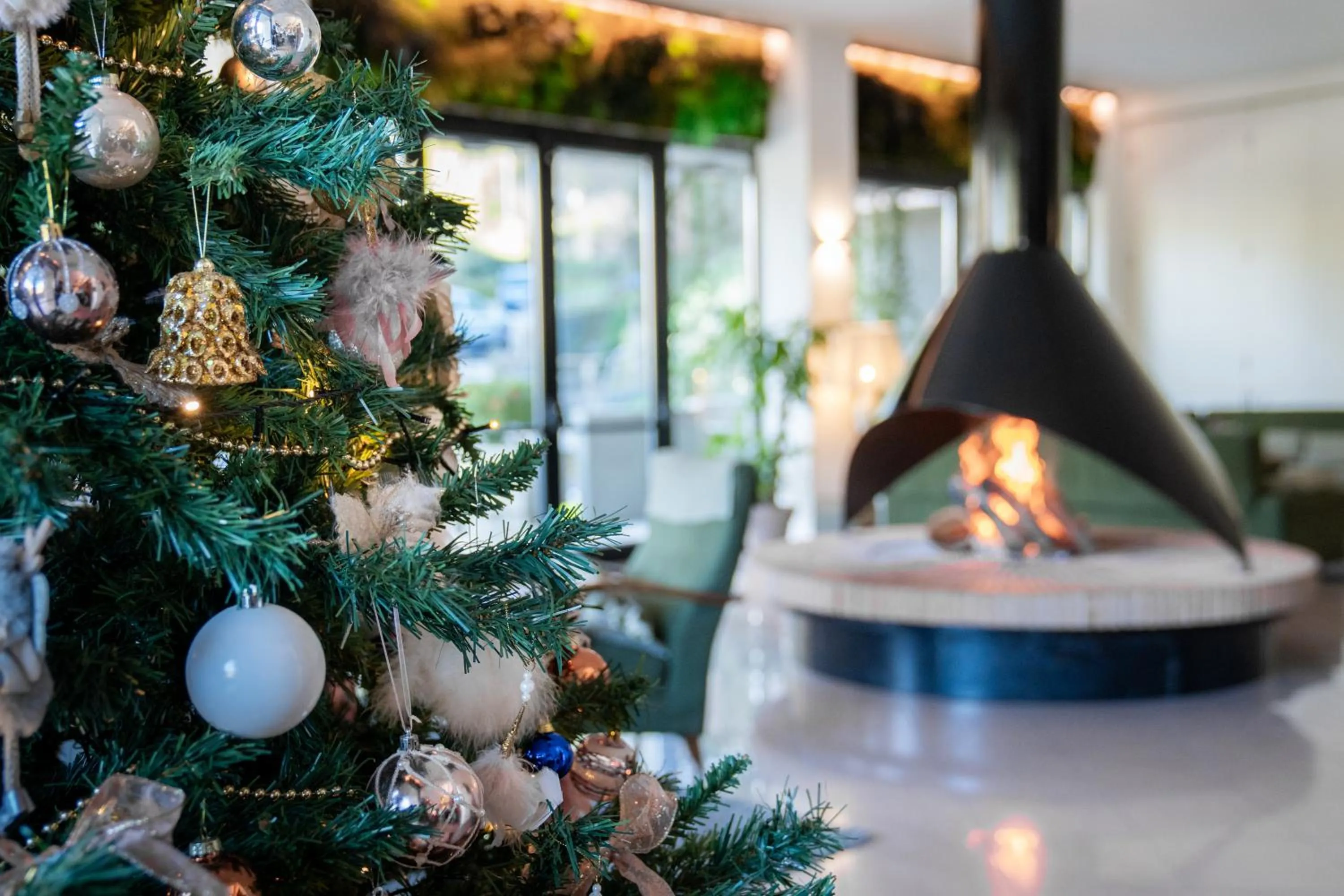 Communal lounge/ TV room in EcoHotel Ristorante Milano