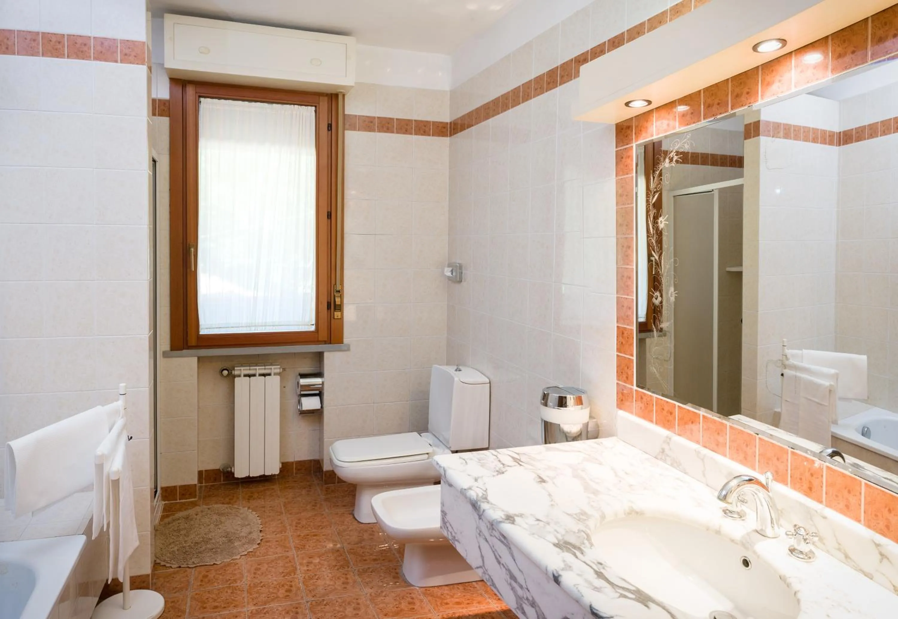 Shower in EcoHotel Ristorante Milano