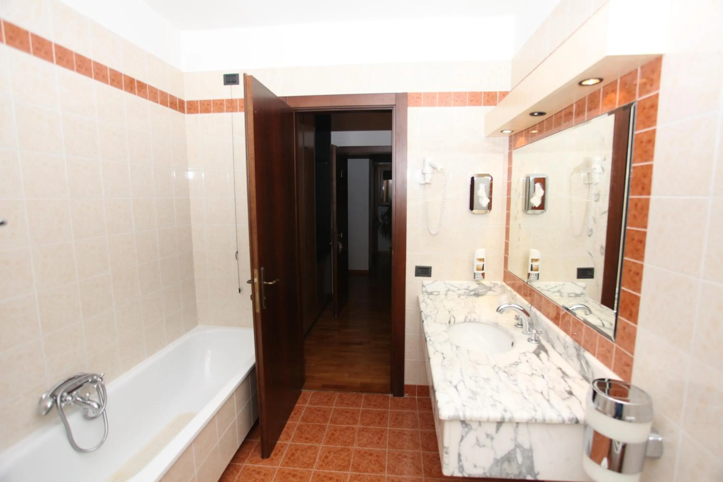 Shower in EcoHotel Ristorante Milano