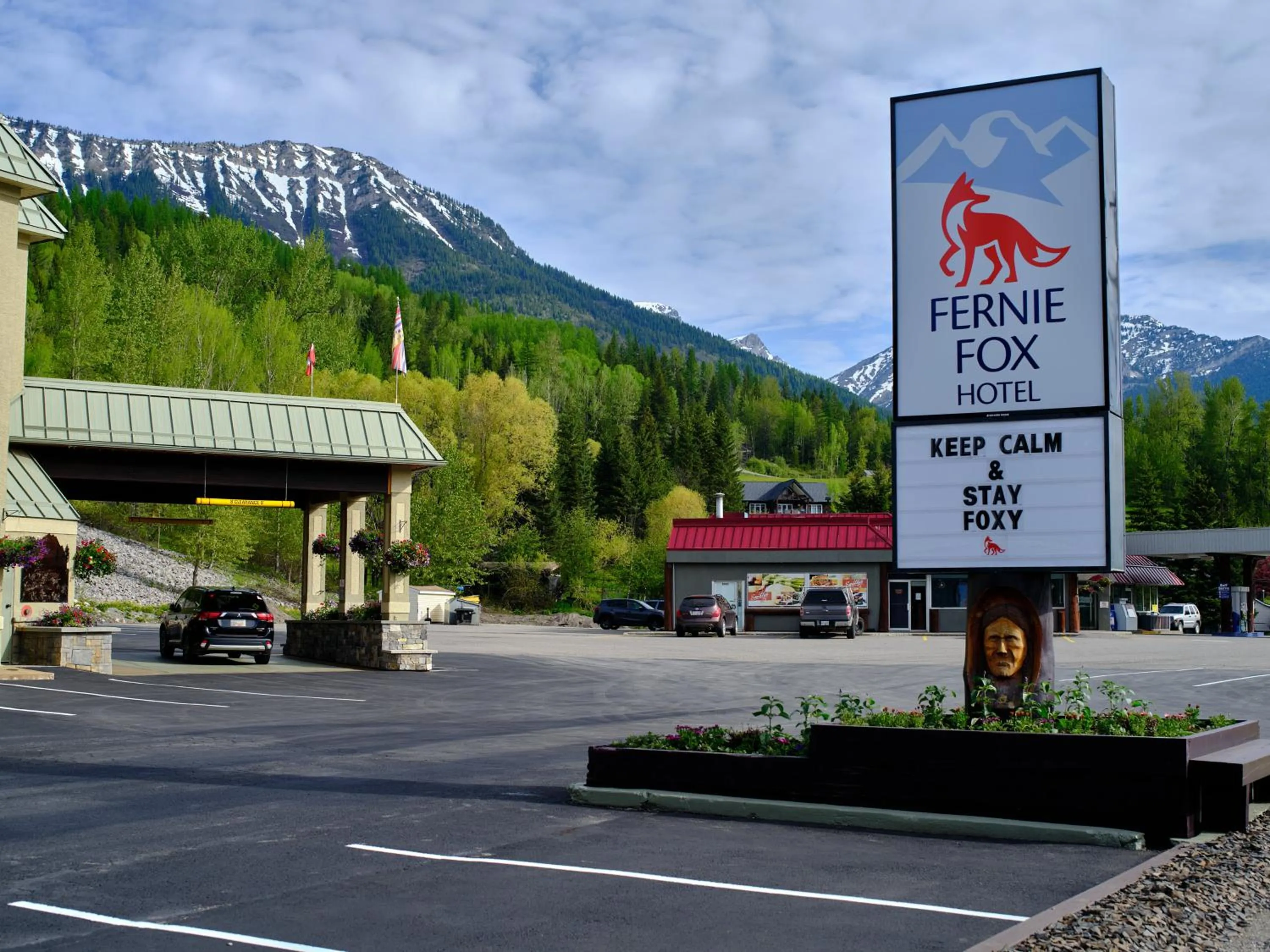 Restaurant/places to eat in Fernie Fox Hotel