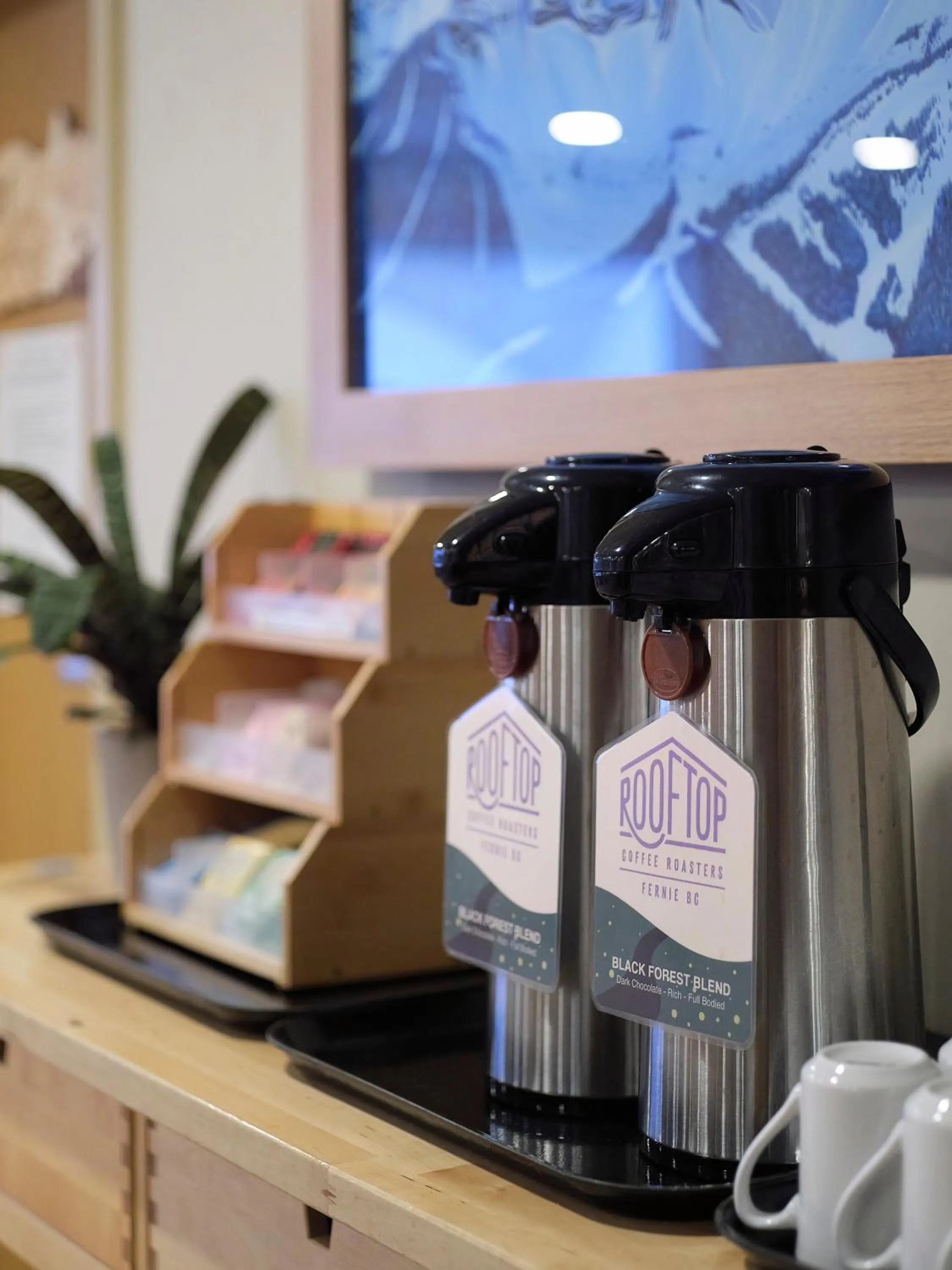 Coffee/tea facilities in Fernie Fox Hotel