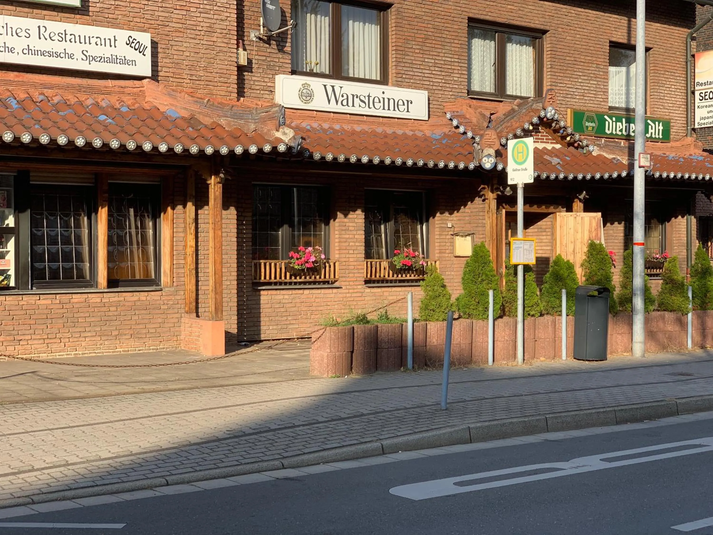 Facade/entrance in Hotel Jeong
