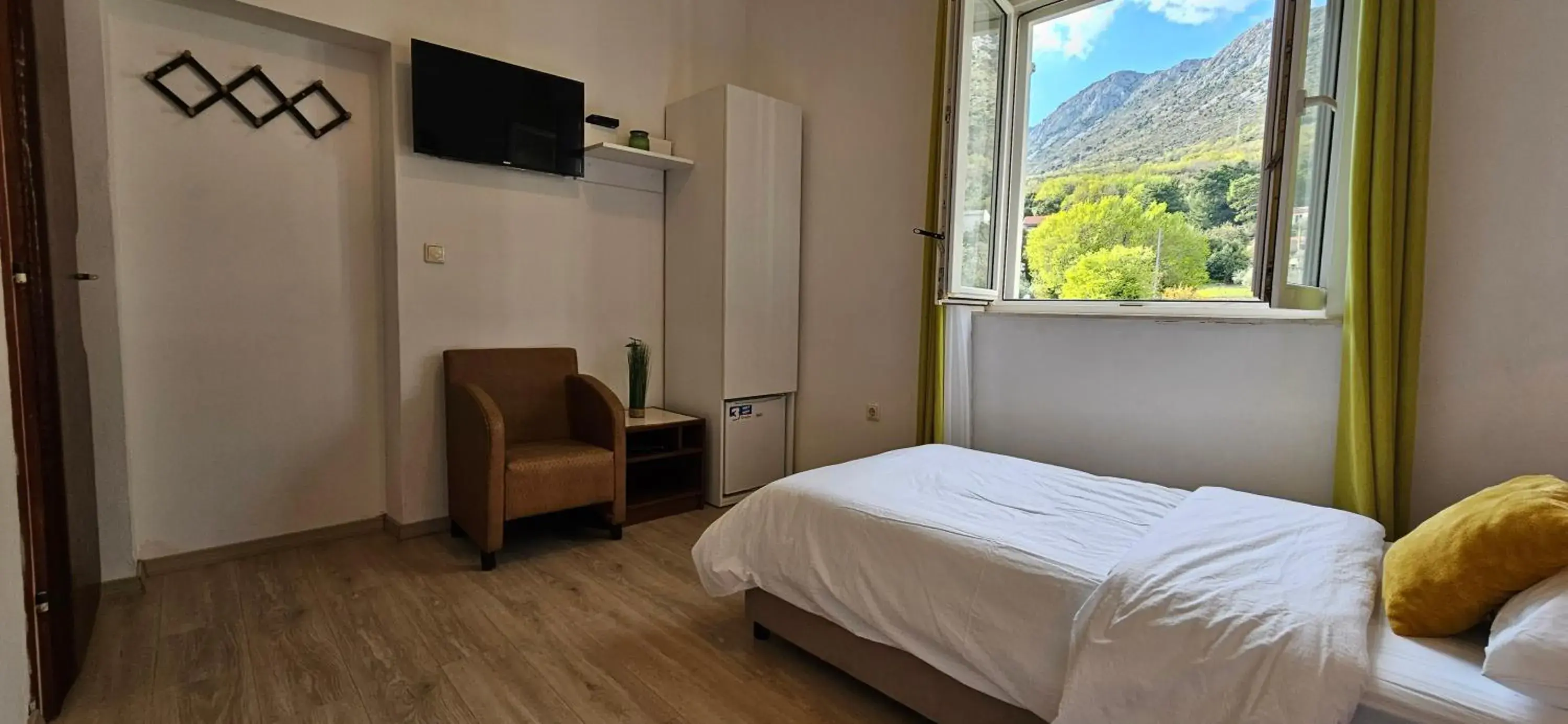 Single Room with Garden View in Villa Konalic Single Room with Garden View in Villa Konalic