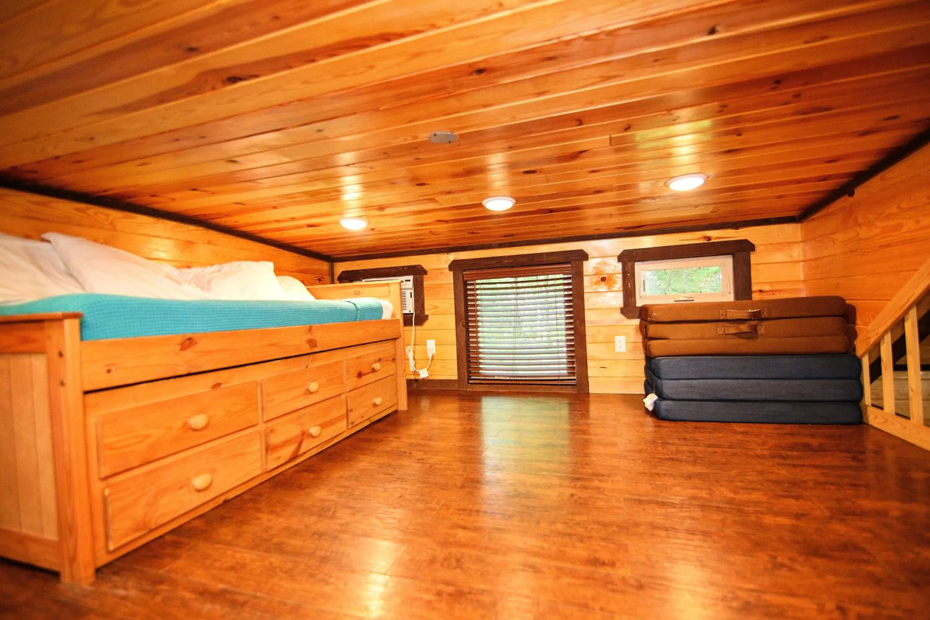 Bedroom, Bed in The Codex - Parker Creek Bend Cabins