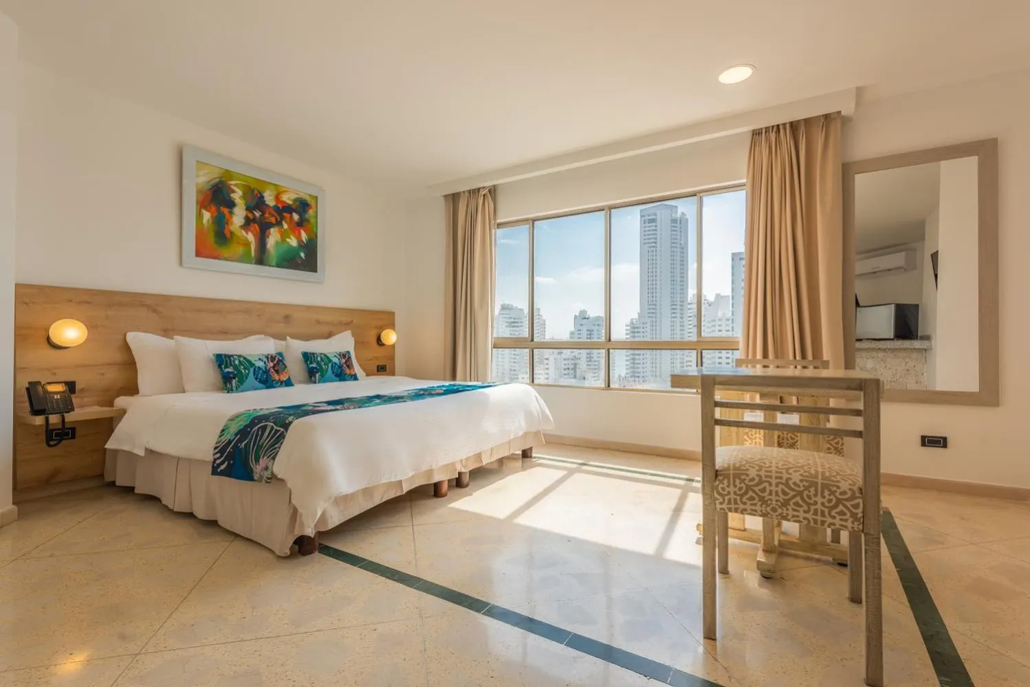 Photo of the whole room, Bed in Hotel Regatta Cartagena