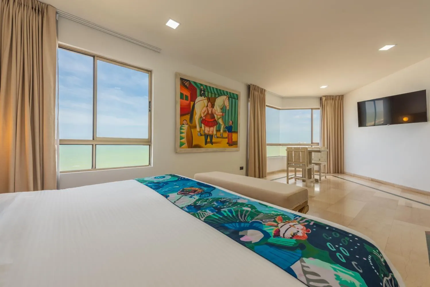 Photo of the whole room, Bed in Hotel Regatta Cartagena