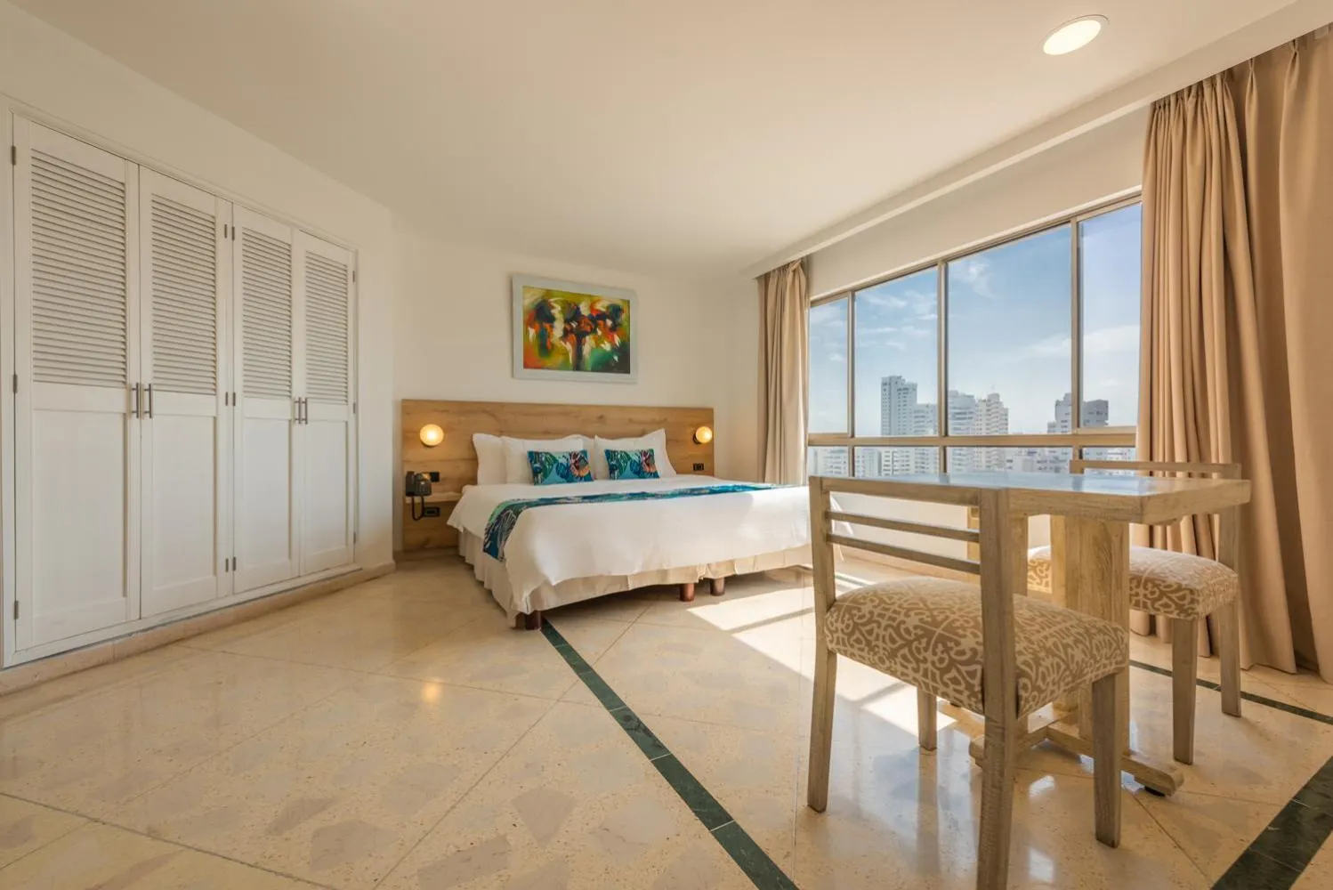 Photo of the whole room, Bed in Hotel Regatta Cartagena