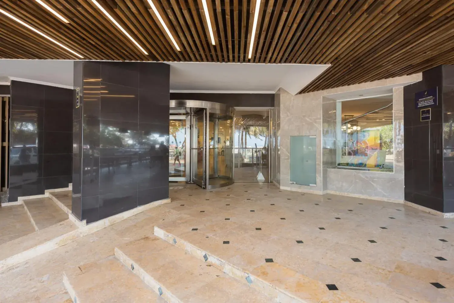 Facade/entrance in Hotel Regatta Cartagena Facade/entrance in Hotel Regatta Cartagena