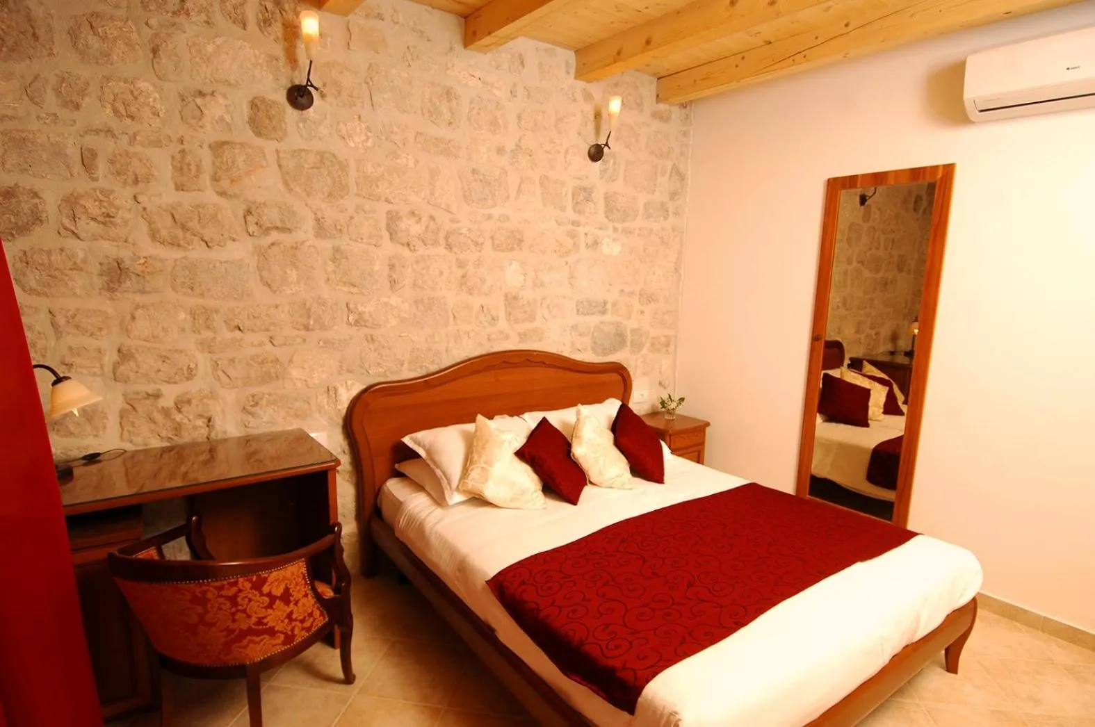 Bed in Villa Sigurata