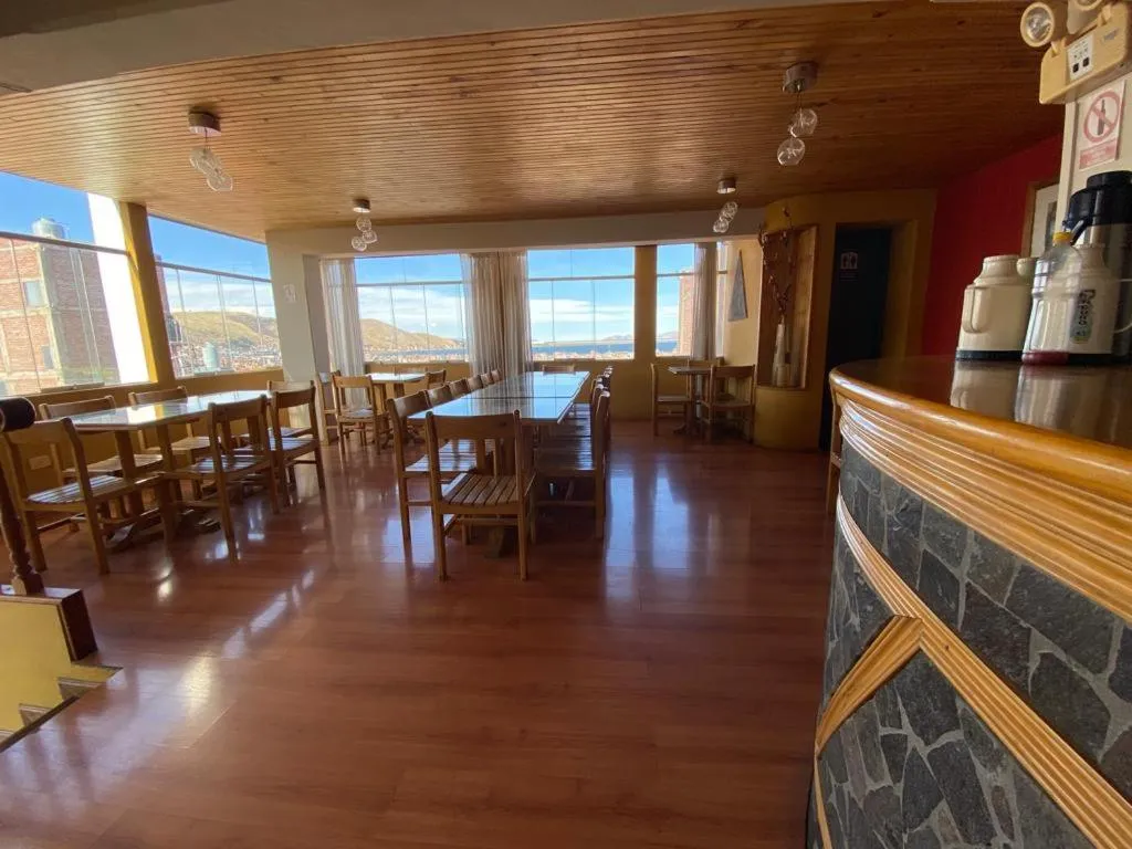 Restaurant/places to eat in Hostal Oscar Inn