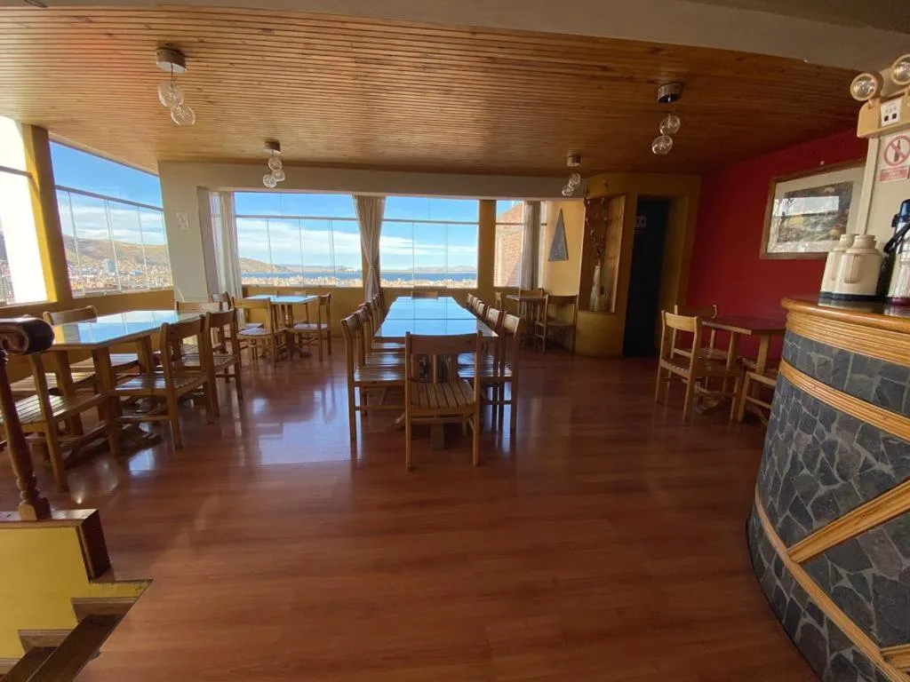 Restaurant/places to eat in Hostal Oscar Inn